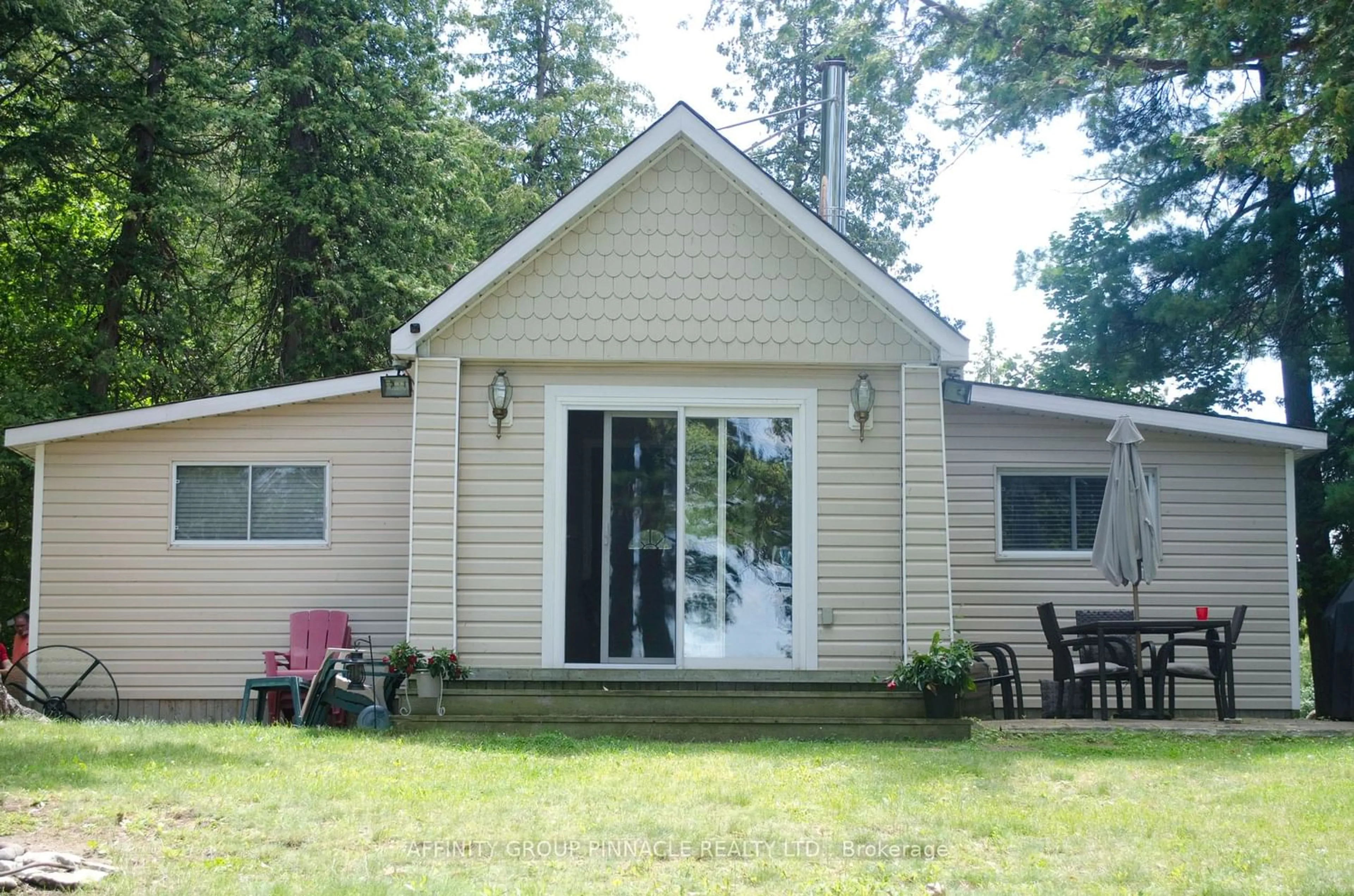 Cottage for 1 Rose St, Kawartha Lakes Ontario K9V 4R6