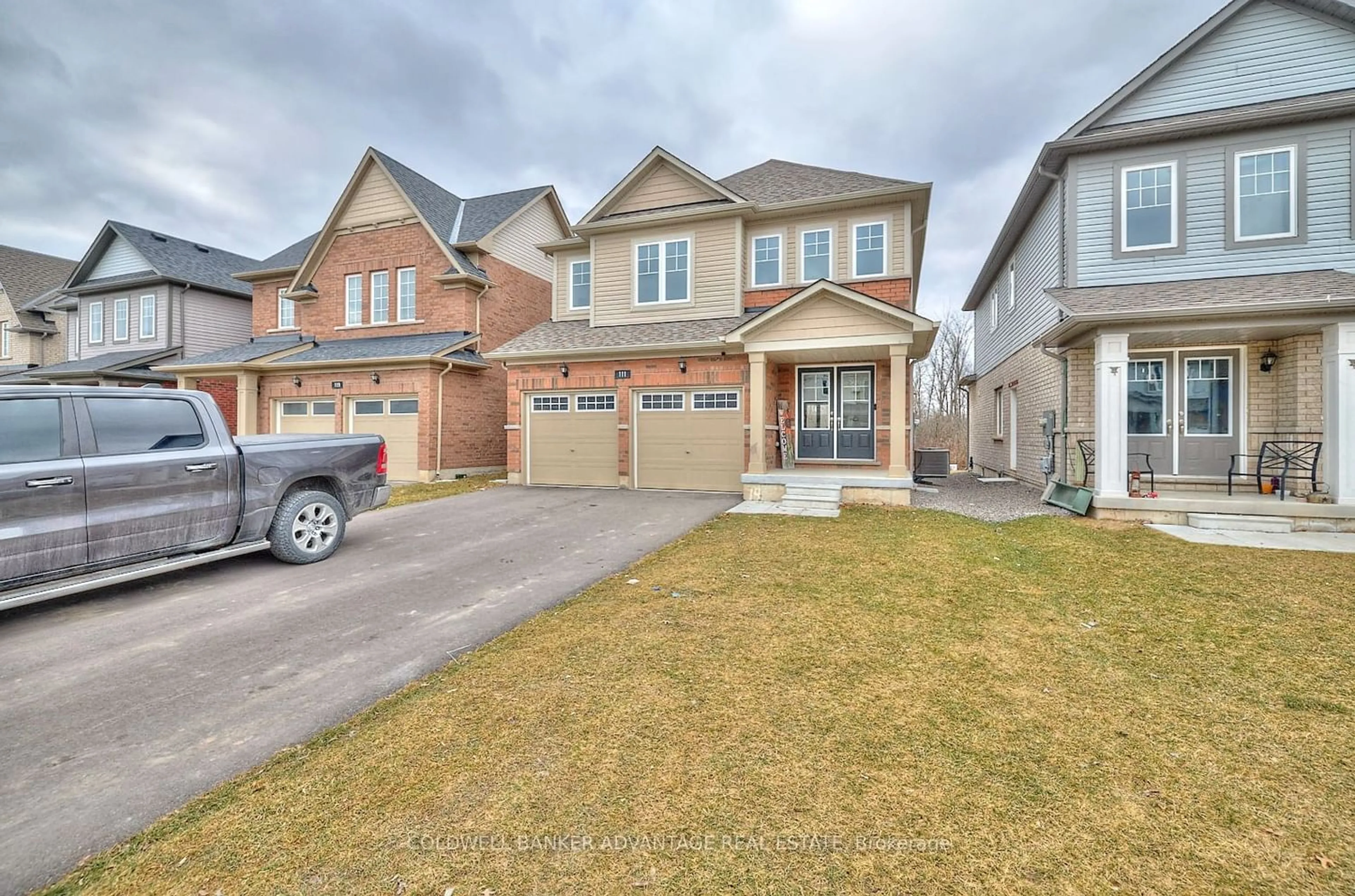 Frontside or backside of a home for 111 Tumblewood Pl, Welland Ontario L3B 0J3