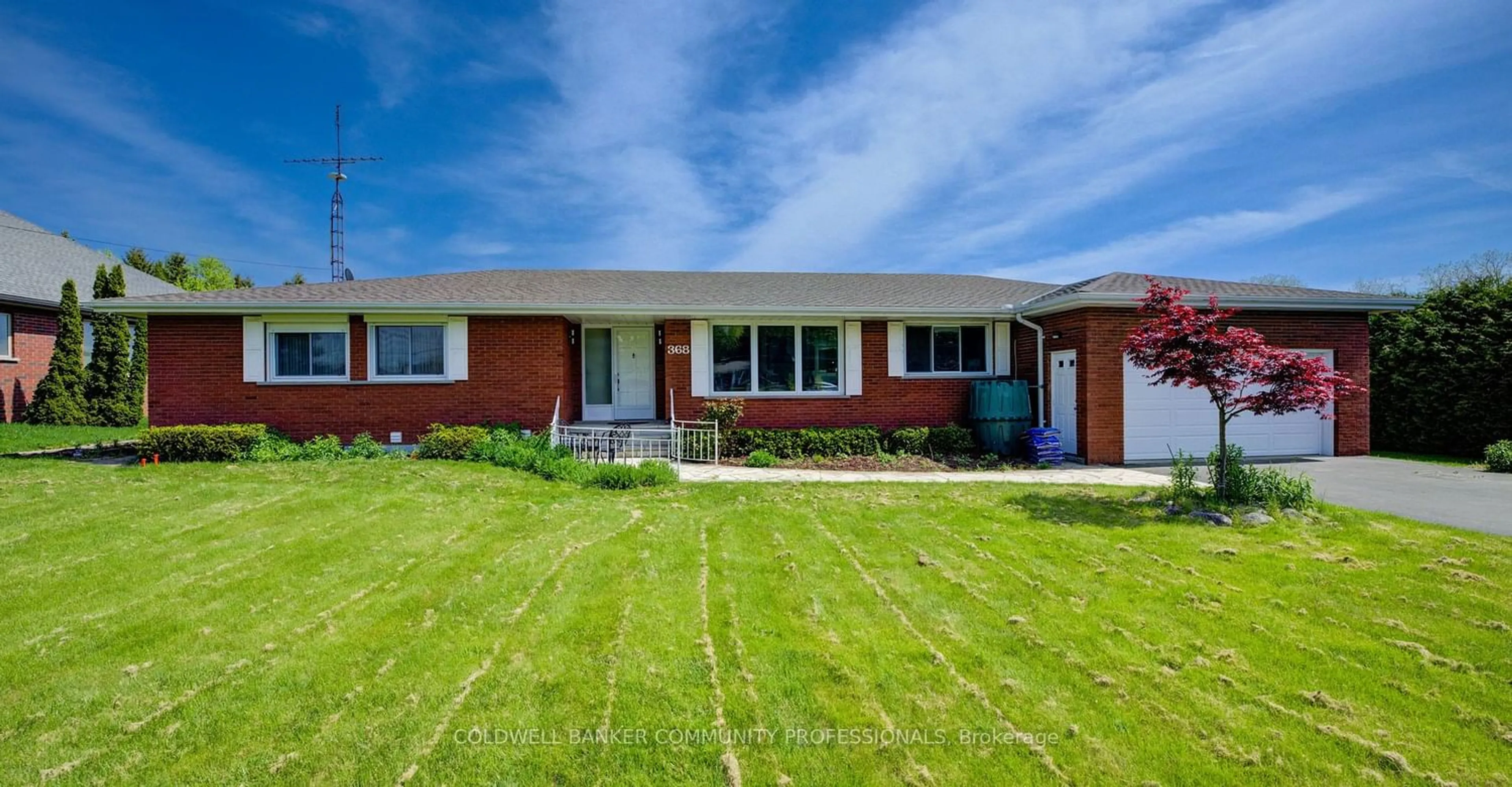 Frontside or backside of a home for 368 Rock Chapel Rd, Hamilton Ontario L9H 5E2