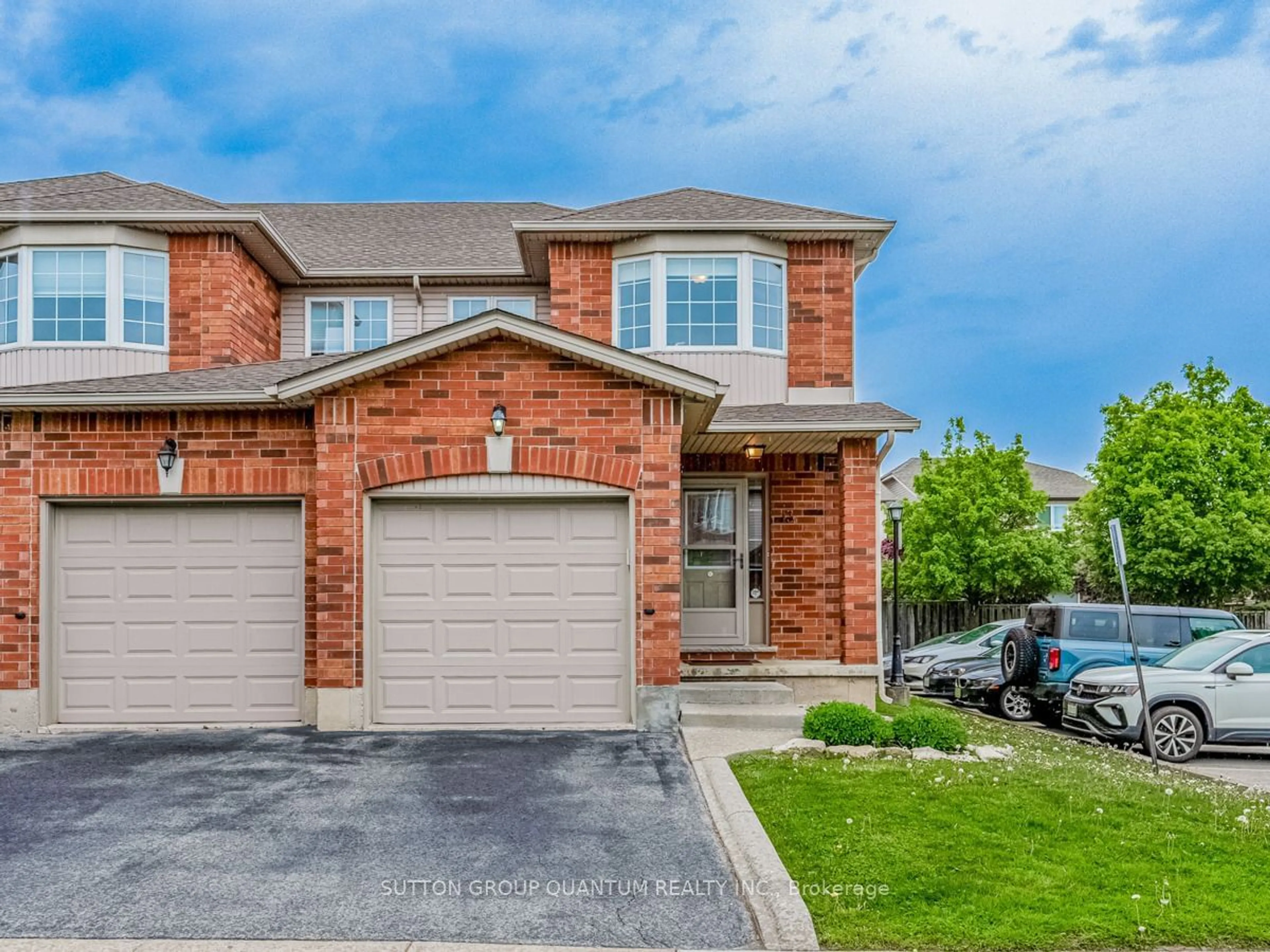 Home with brick exterior material for 174 Highbury Dr #13, Hamilton Ontario L8G 3T8