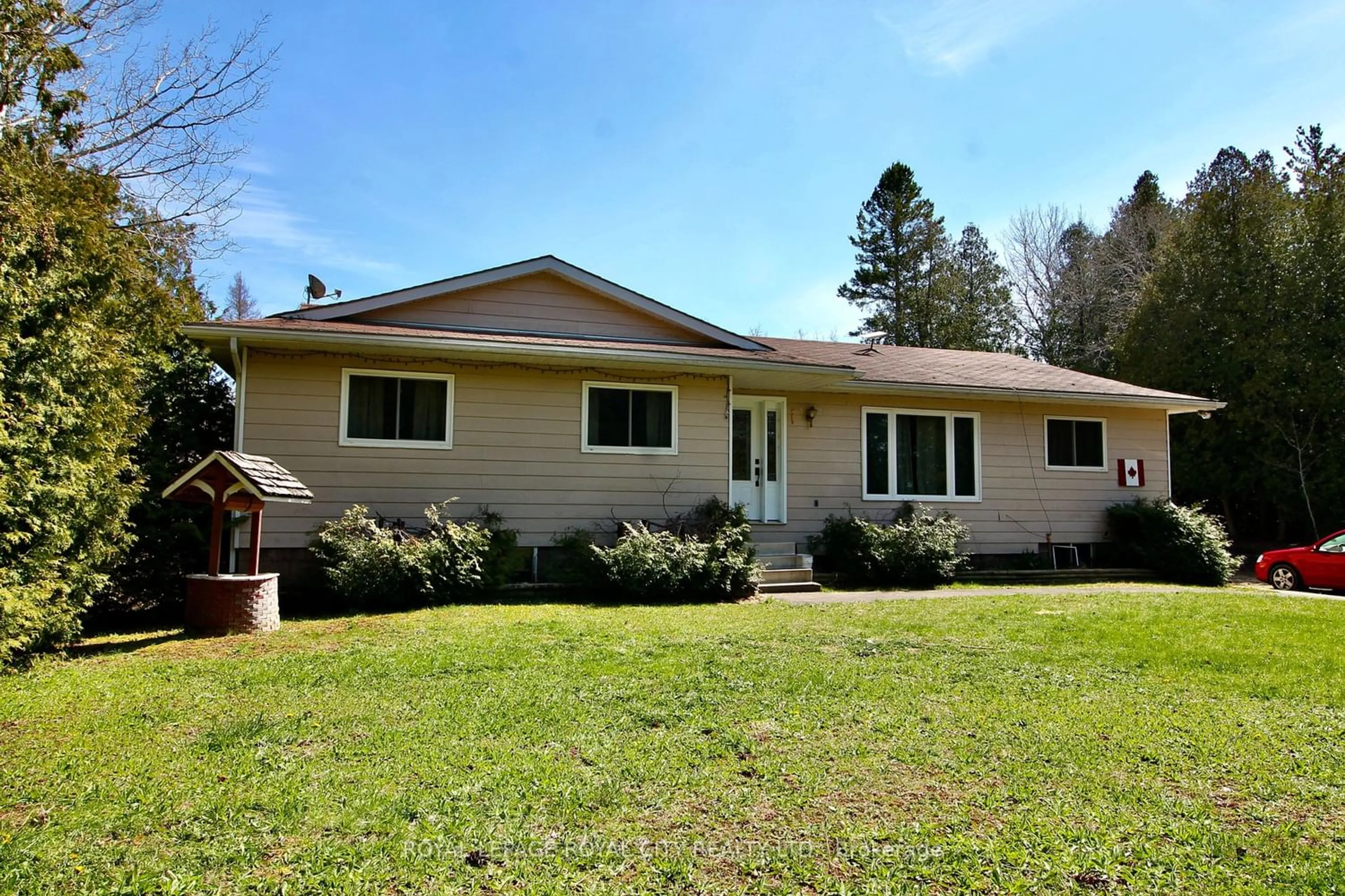 Frontside or backside of a home, cottage for 12 Nicholas St, Northern Bruce Peninsula Ontario N0G 2R0