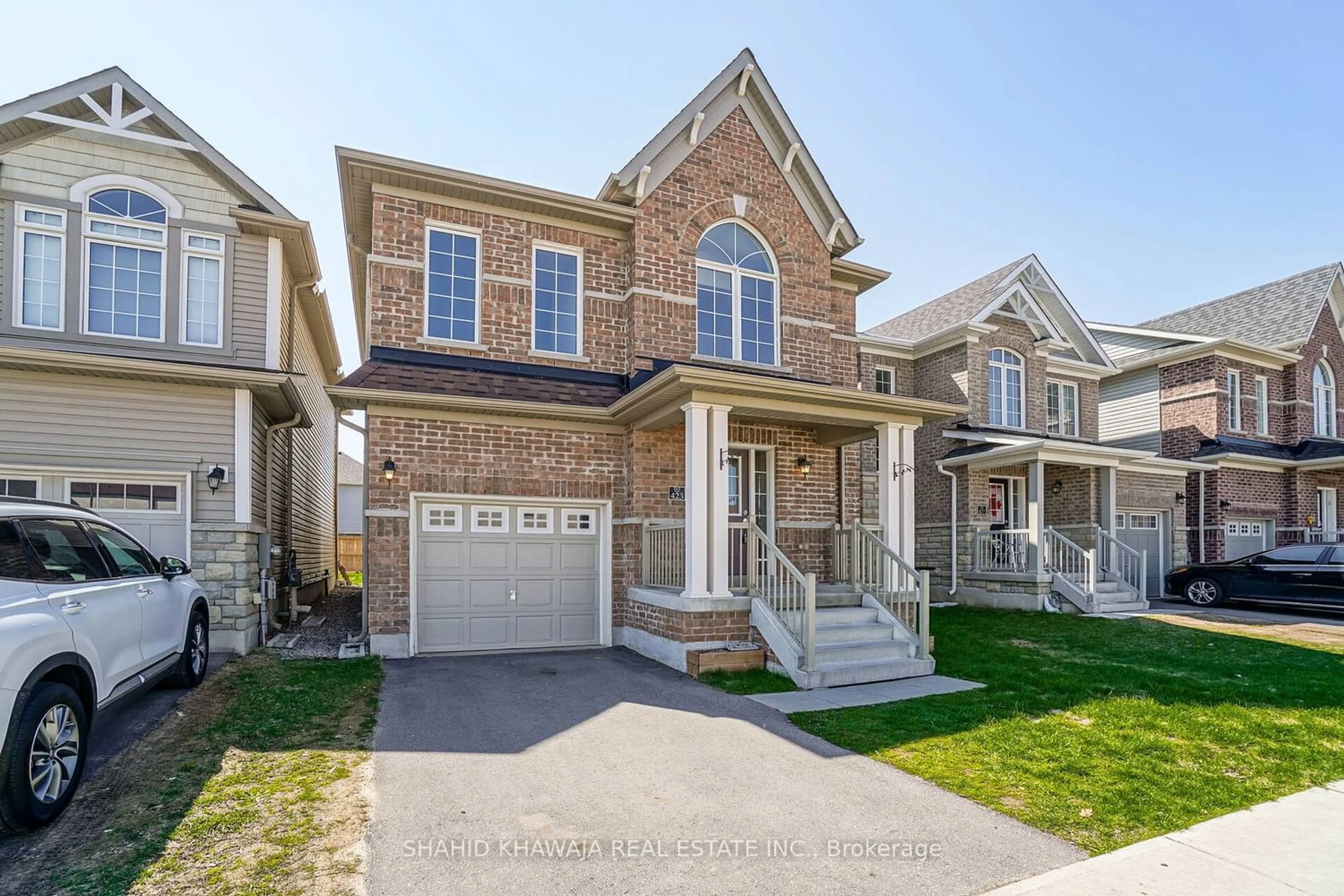 Home with brick exterior material for 423 Linden Dr, Cambridge Ontario N3H 5L5