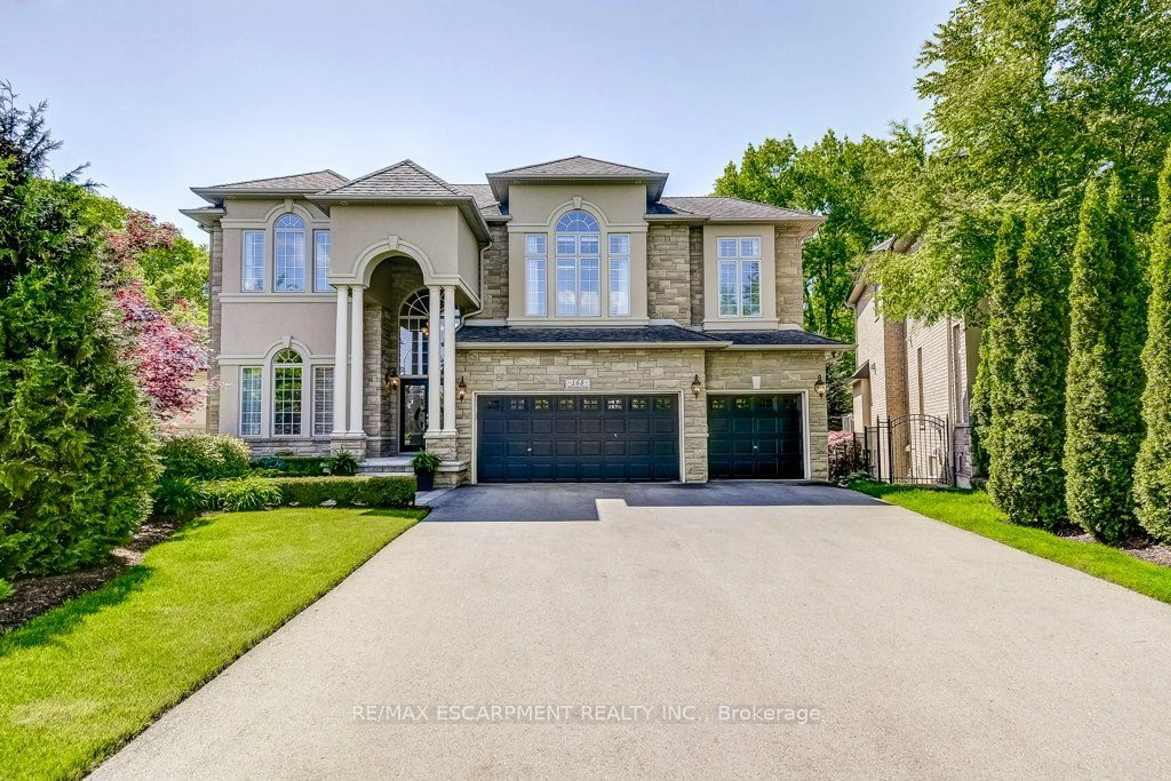 Frontside or backside of a home for 168 Diiorio Circ, Hamilton Ontario L9K 1T3