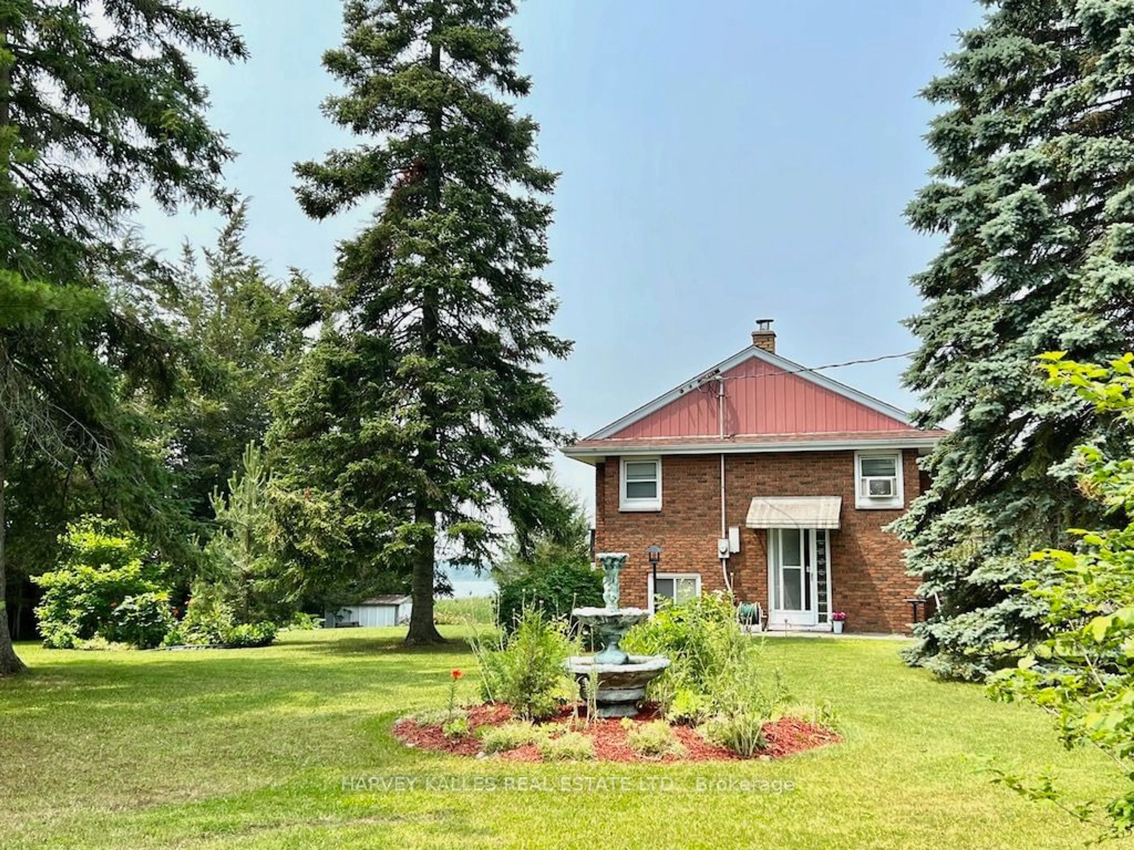 Outside view for 26 Fennell Cres, Prince Edward County Ontario K0K 1P0