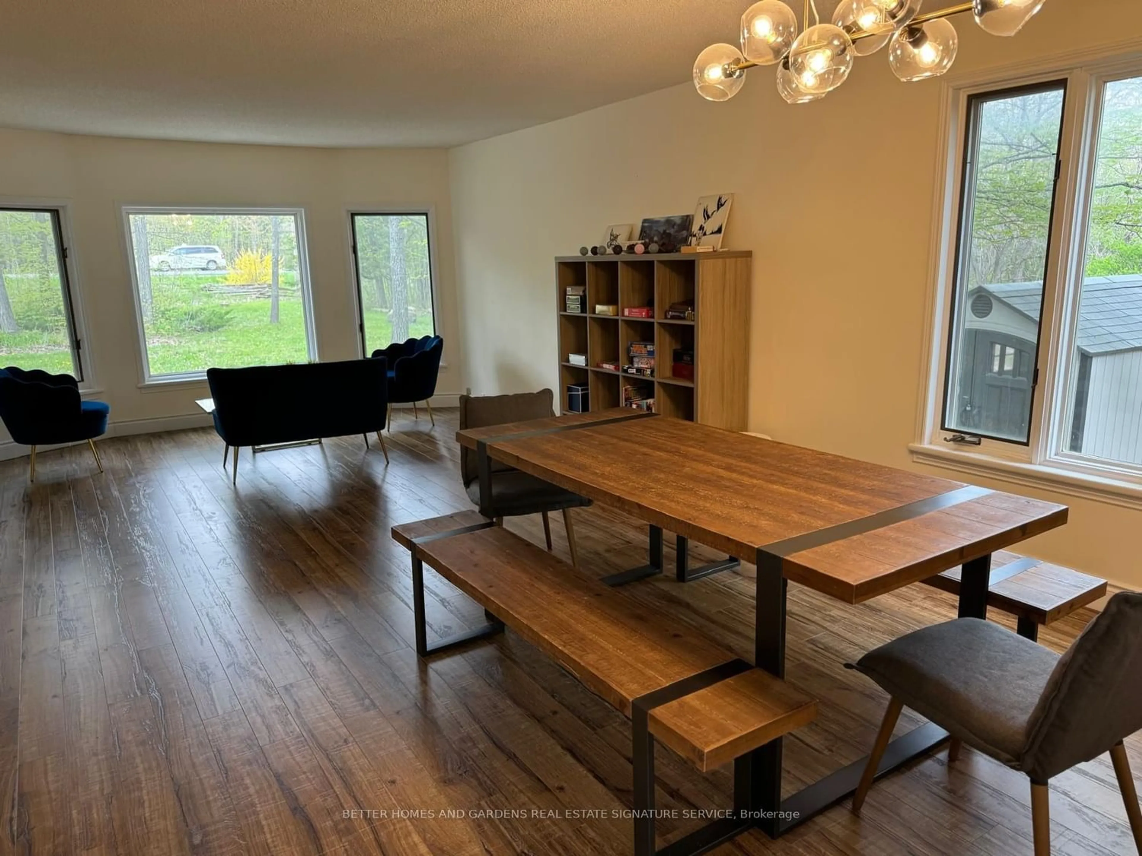 Dining room for 382 County Rd 36, Galway-Cavendish and Harvey Ontario K0M 1A0
