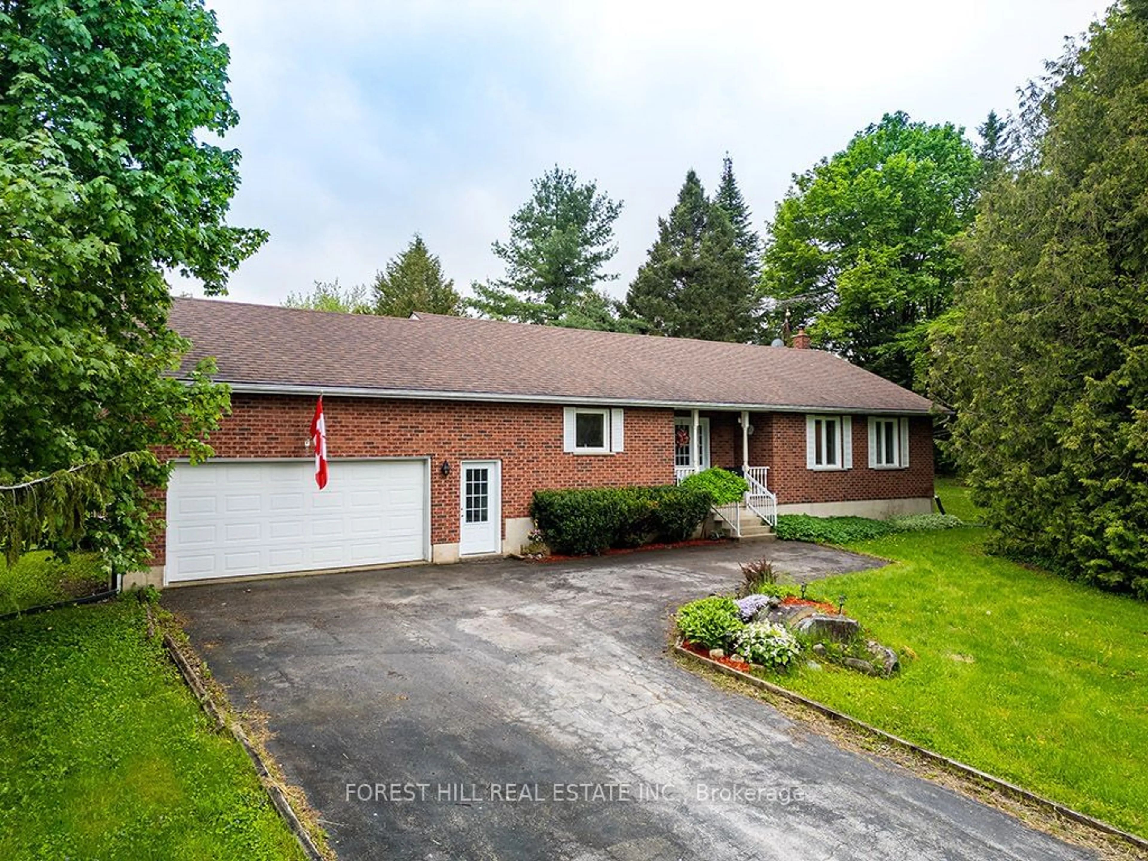 Frontside or backside of a home, cottage for 136 James St, Grey Highlands Ontario N0C 1K0