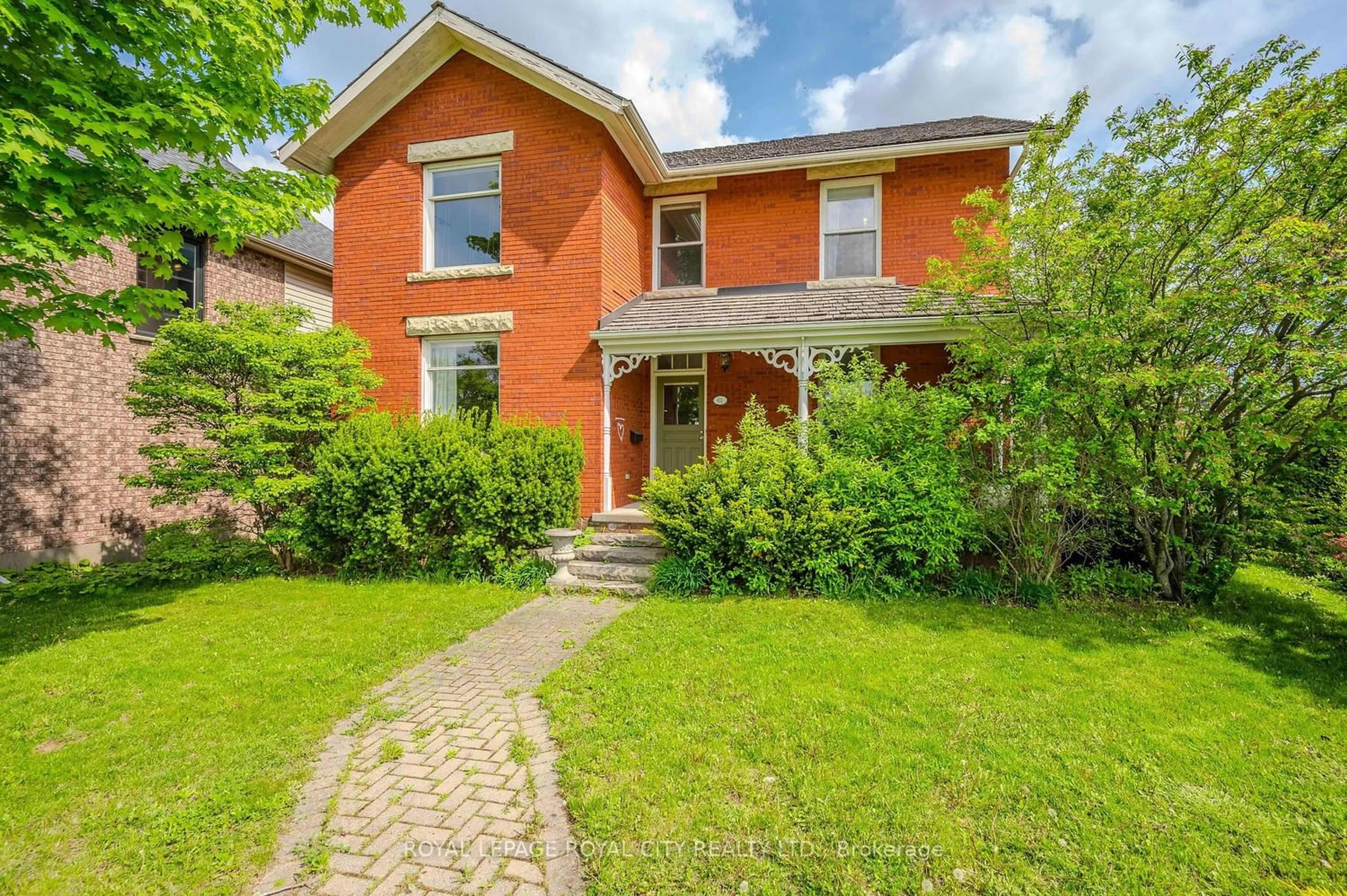 Home with brick exterior material for 61 Clairfields Dr, Guelph Ontario N1L 1P5