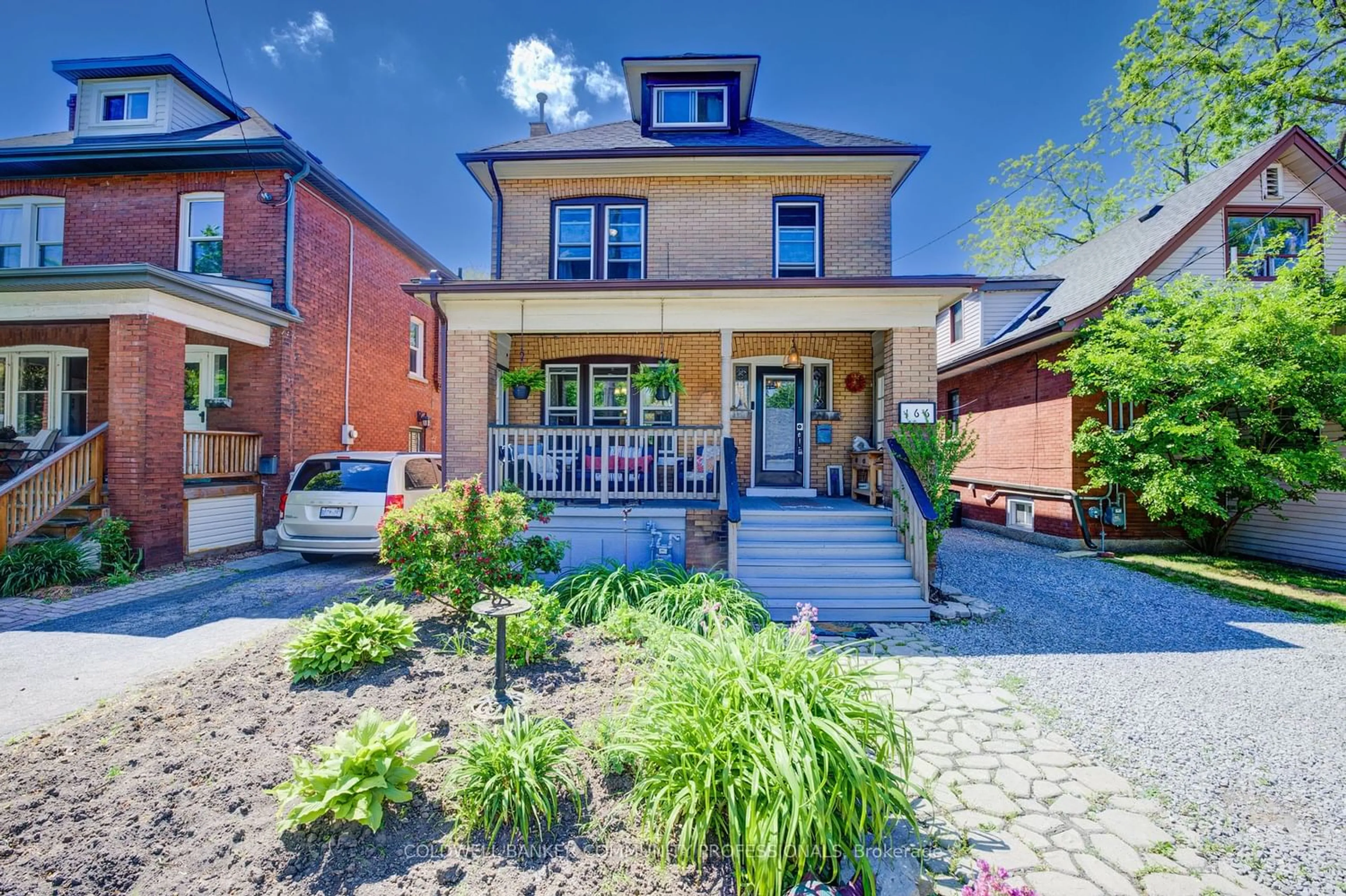 Home with brick exterior material for 166 Ottawa St, Hamilton Ontario L8K 2E6