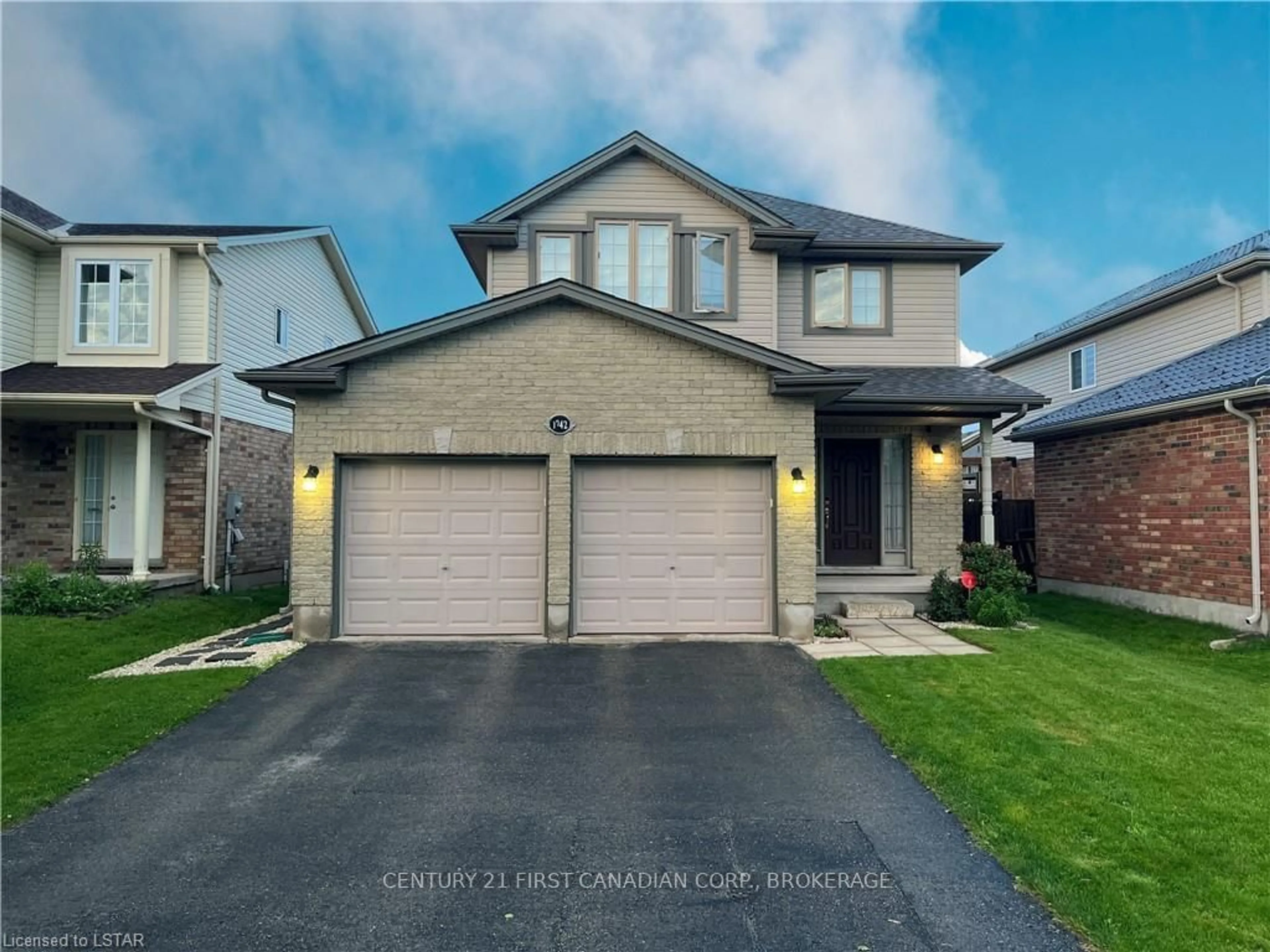 Frontside or backside of a home for 1742 Ennismore Cres, London Ontario N6G 5N2