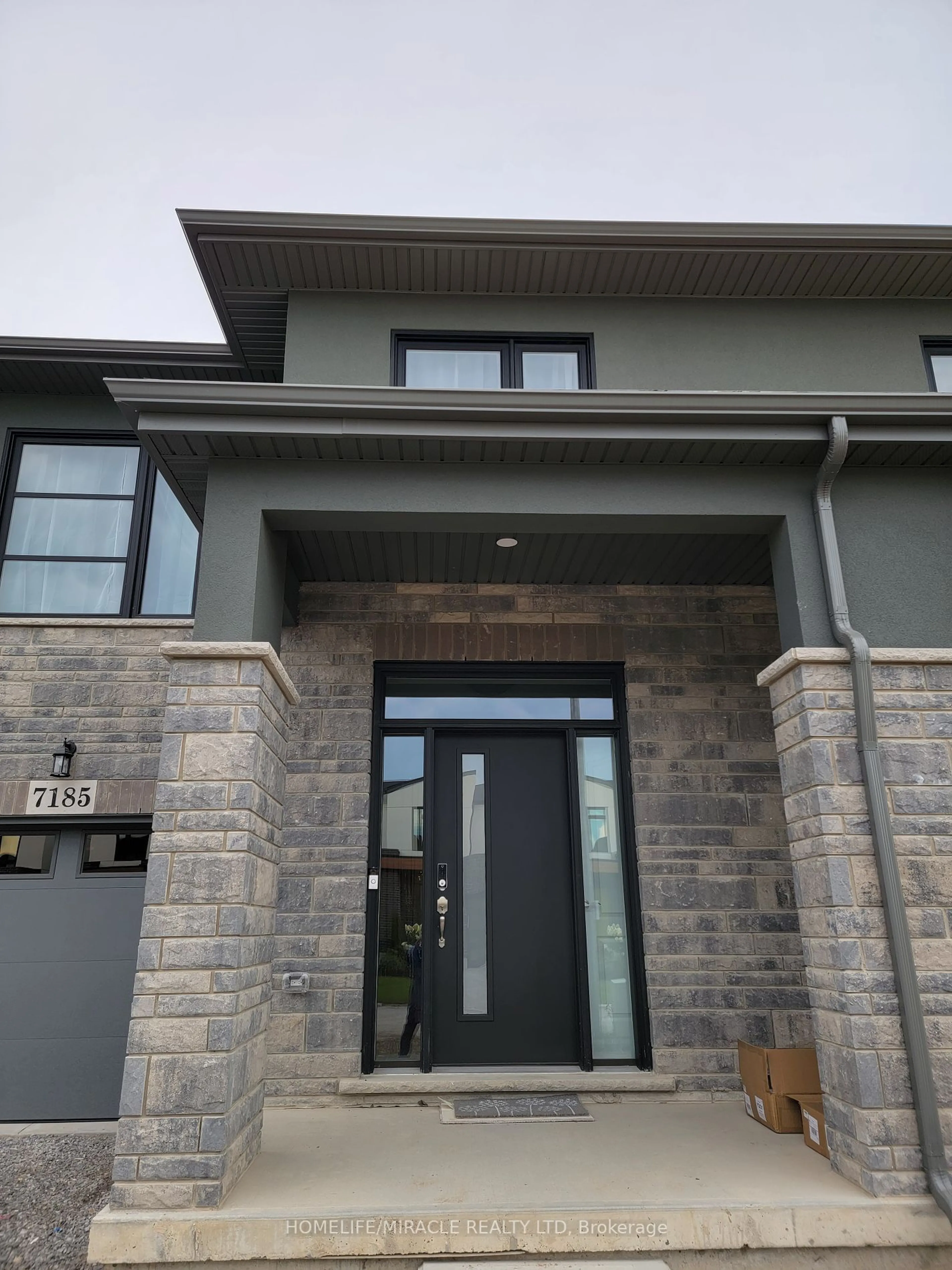 Home with brick exterior material for 7185 Parsa St, Niagara Falls Ontario L2H 3T1