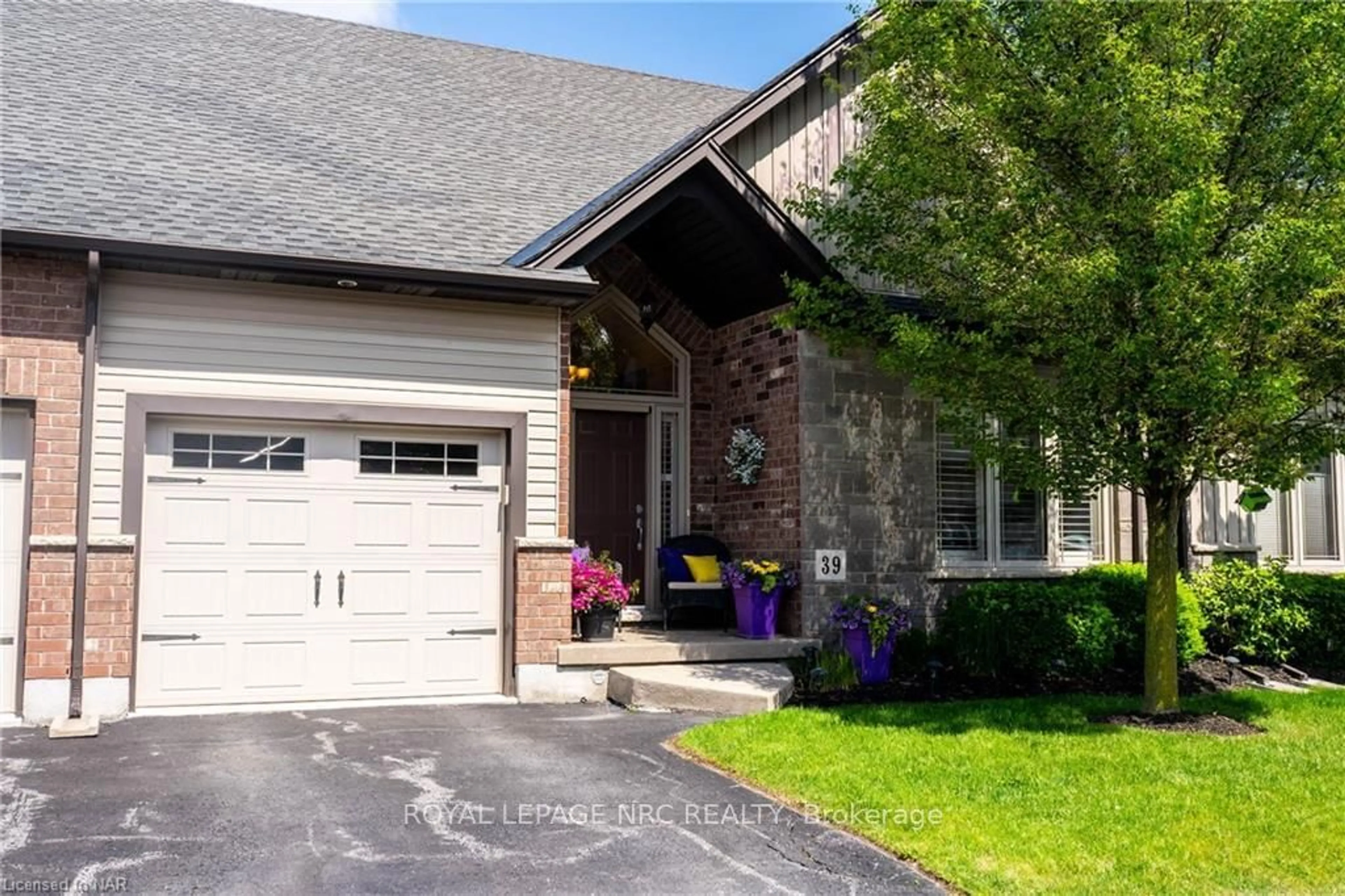 Home with brick exterior material for 9440 Eagle Ridge Rd #39, Niagara Falls Ontario L2H 0G6