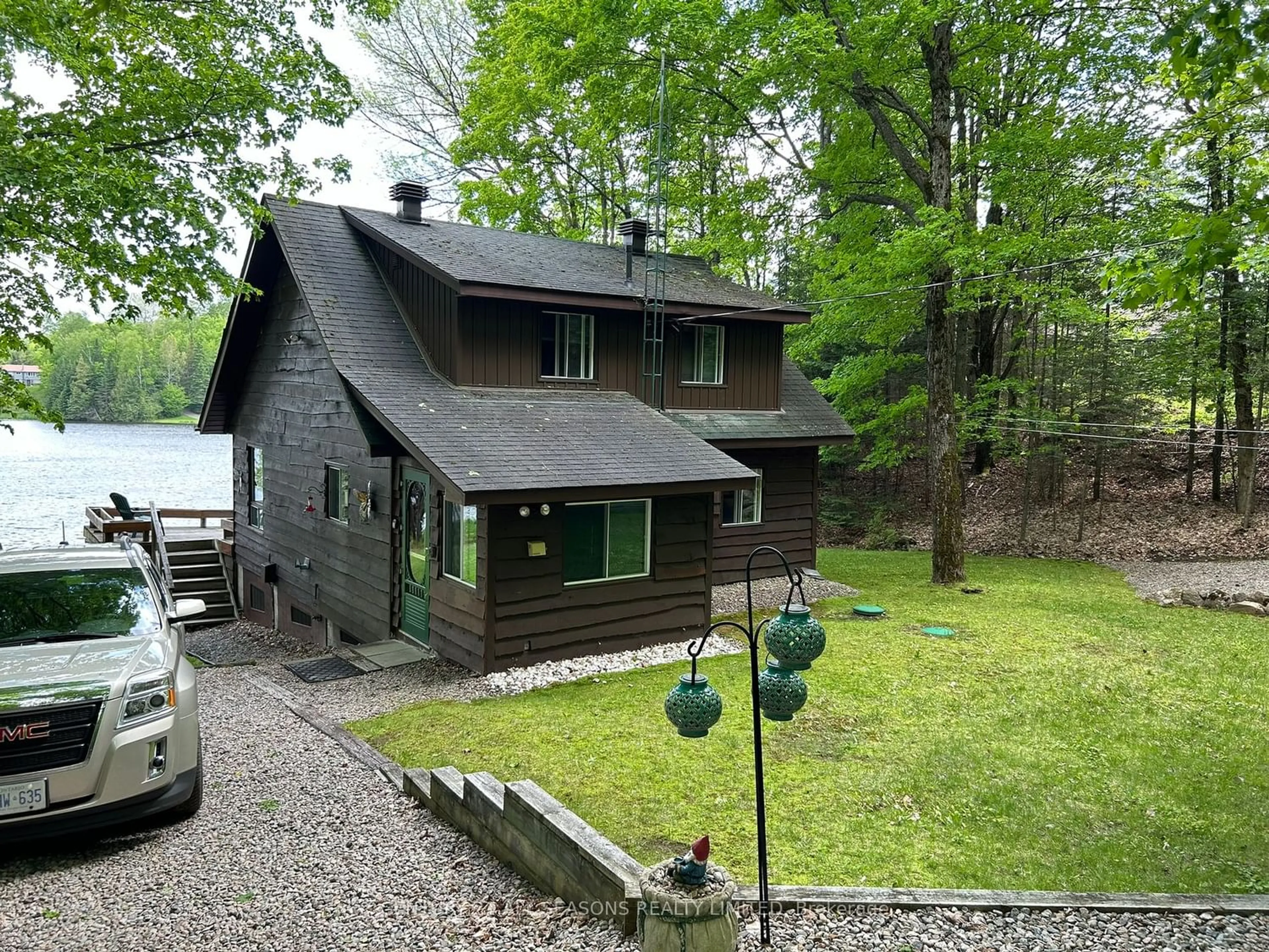 Cottage for 99 Salmon Trout Lane, Hastings Highlands Ontario K0L 2R0