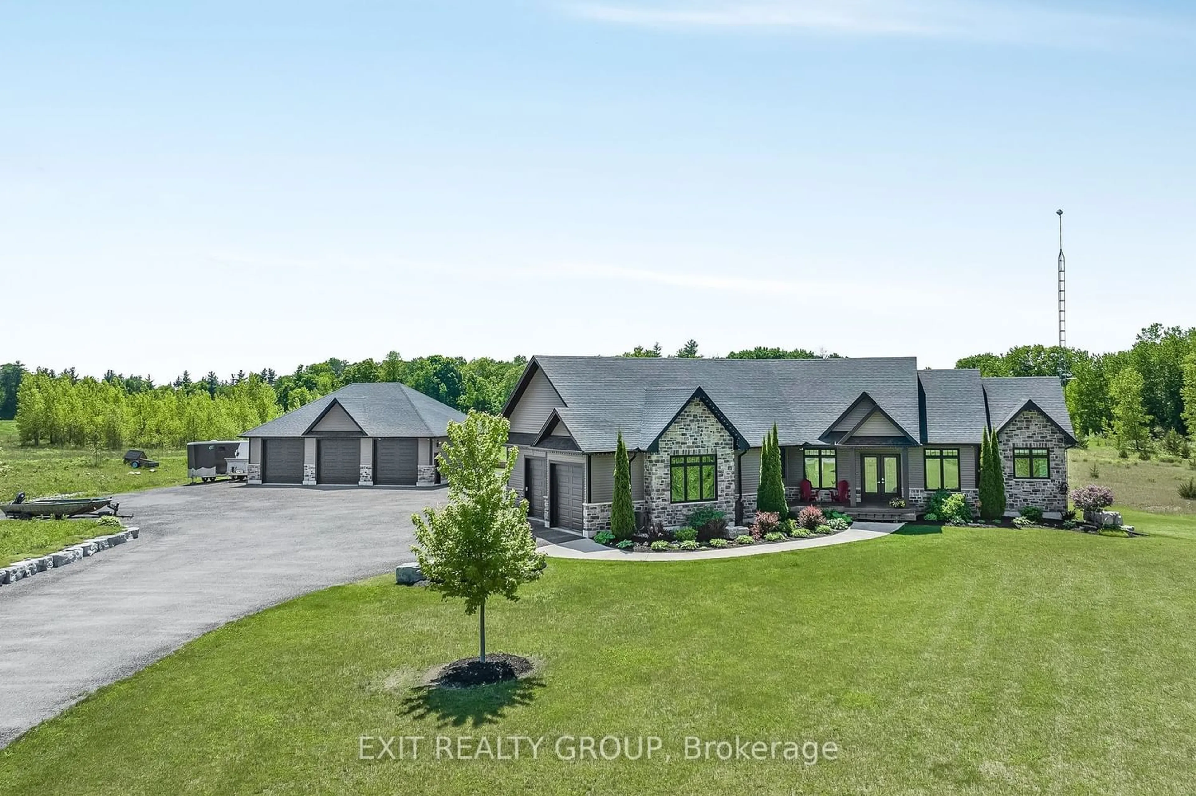 Frontside or backside of a home for 162 Middle Ridge Rd, Brighton Ontario K0K 1L0