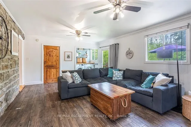 Additional property image - 1539 Brock Rd