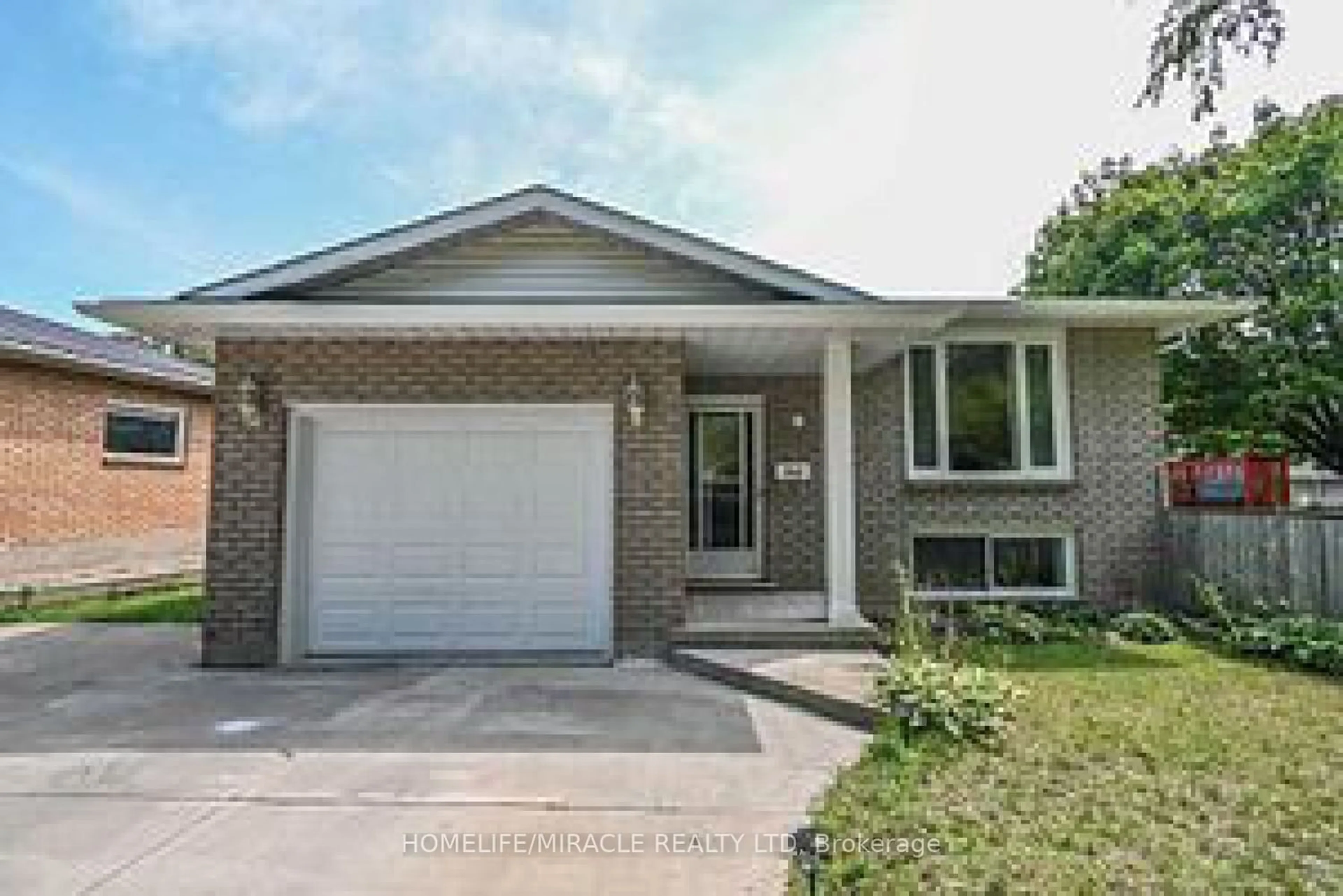 Home with brick exterior material for 7760 Cavendish Dr, Niagara Falls Ontario L2M 2T8