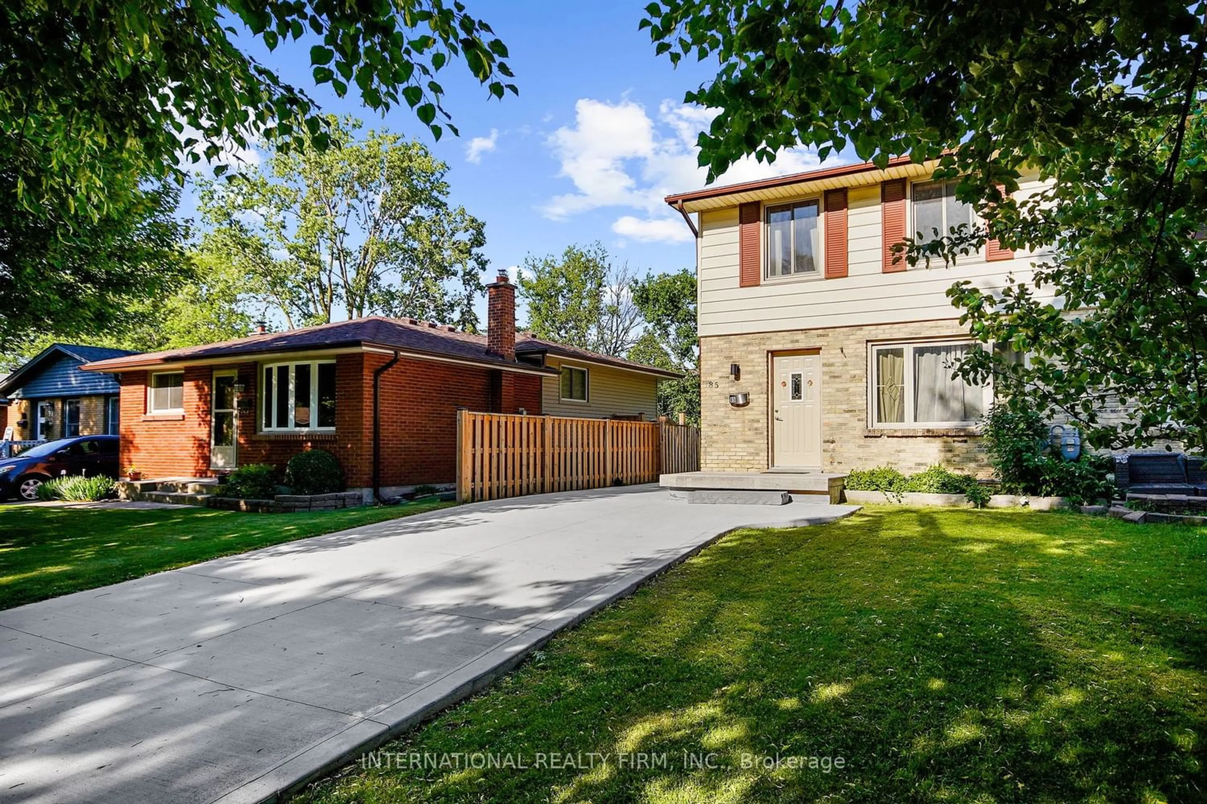 Home with brick exterior material for 85 Kintail Cres, London Ontario N6E 1J4