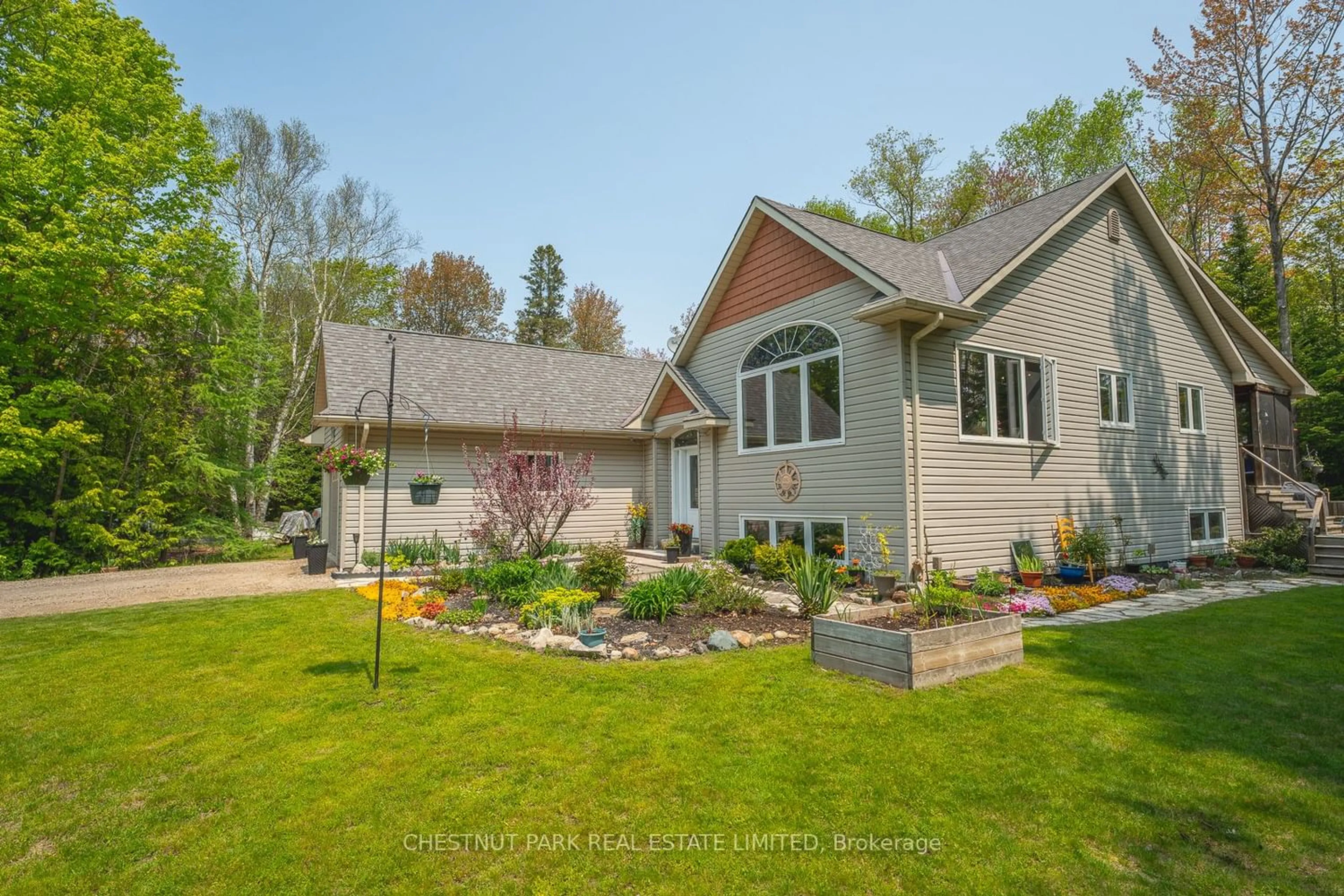 Frontside or backside of a home for 112 FEDY Dr, South Bruce Peninsula Ontario N0H 2G0