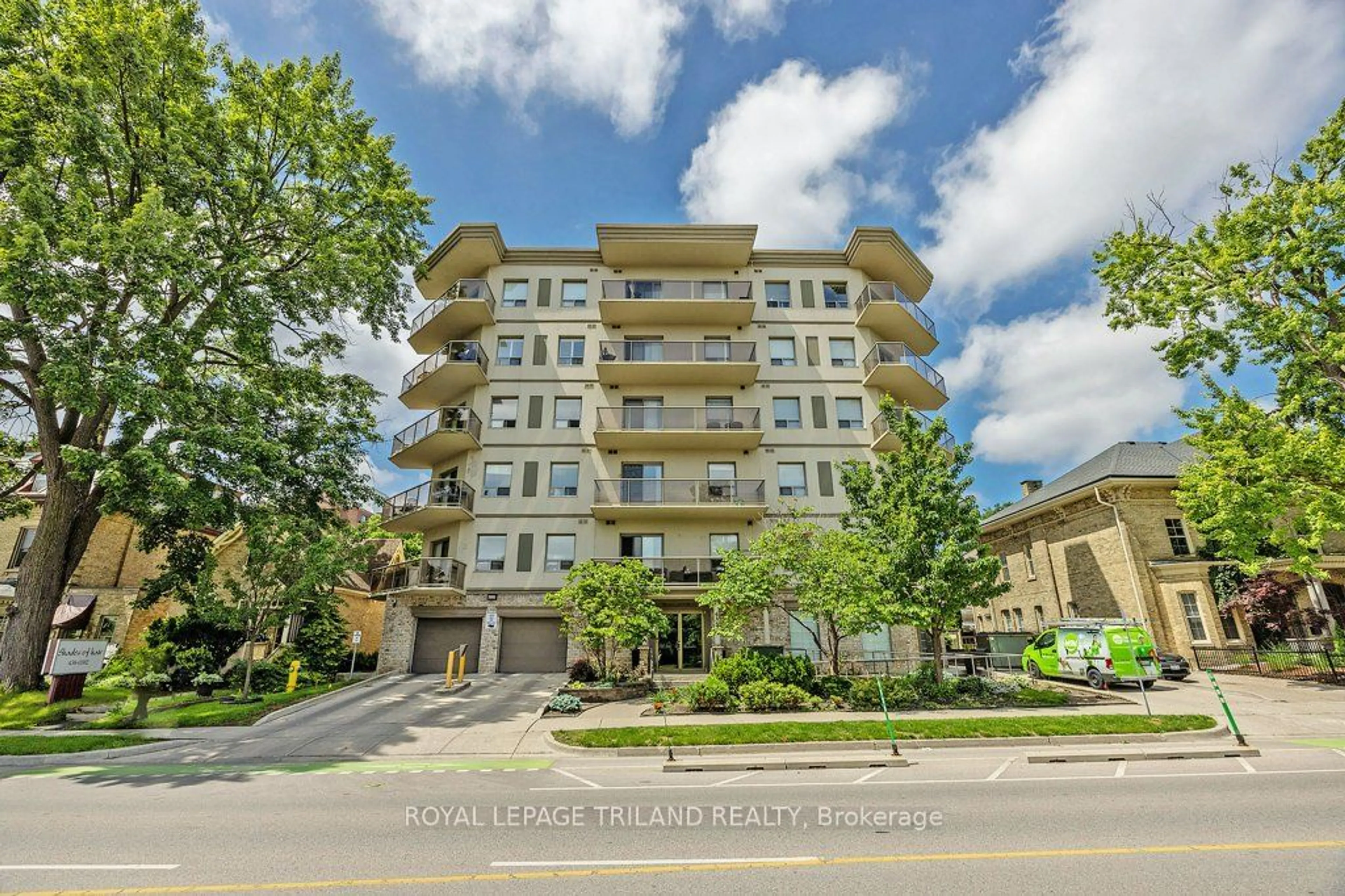 A pic from exterior of the house or condo for 435 Colborne St #206, London Ontario N6B 2T2