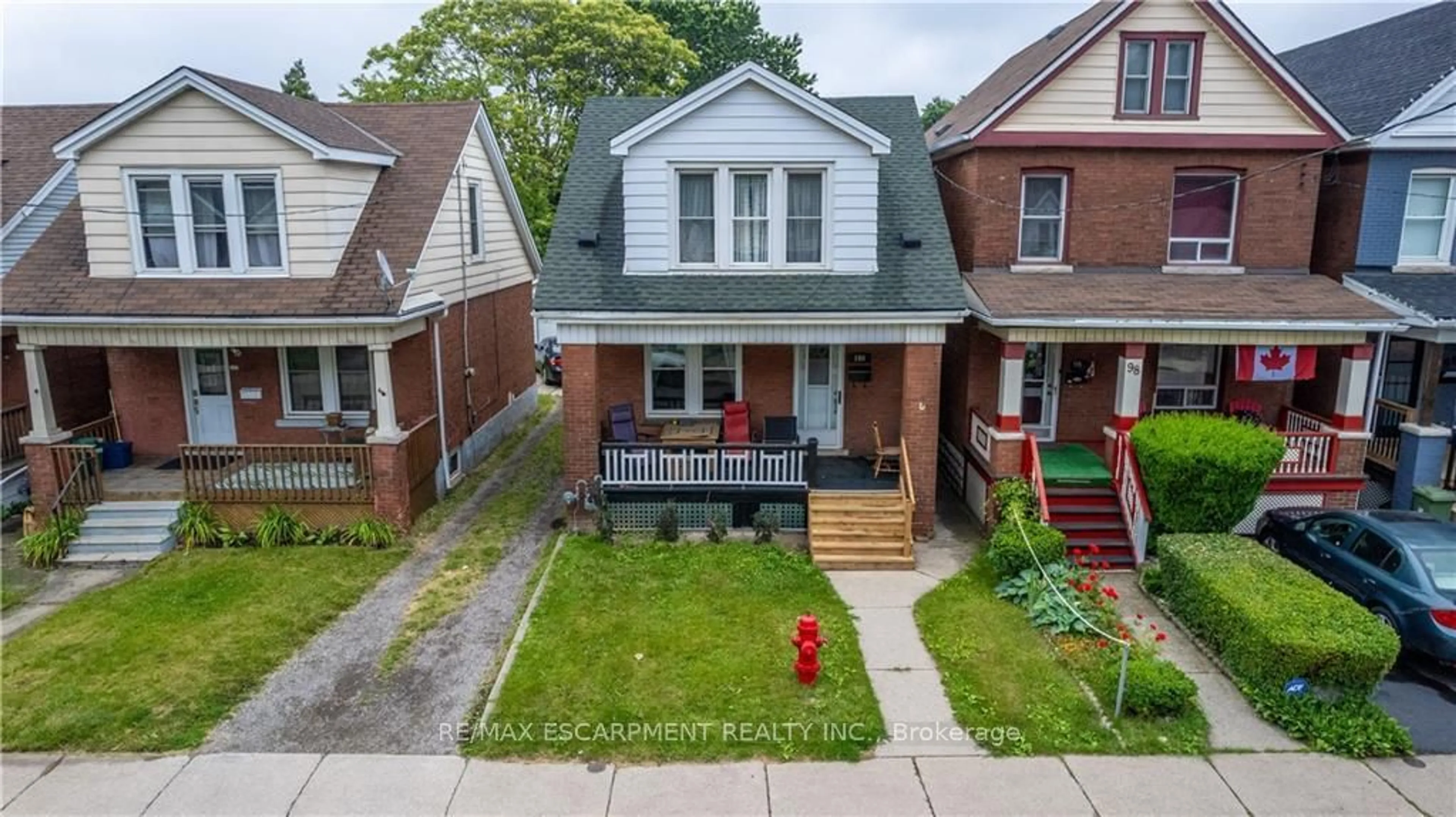 Frontside or backside of a home for 100 Belmont Ave, Hamilton Ontario L8L 7M1