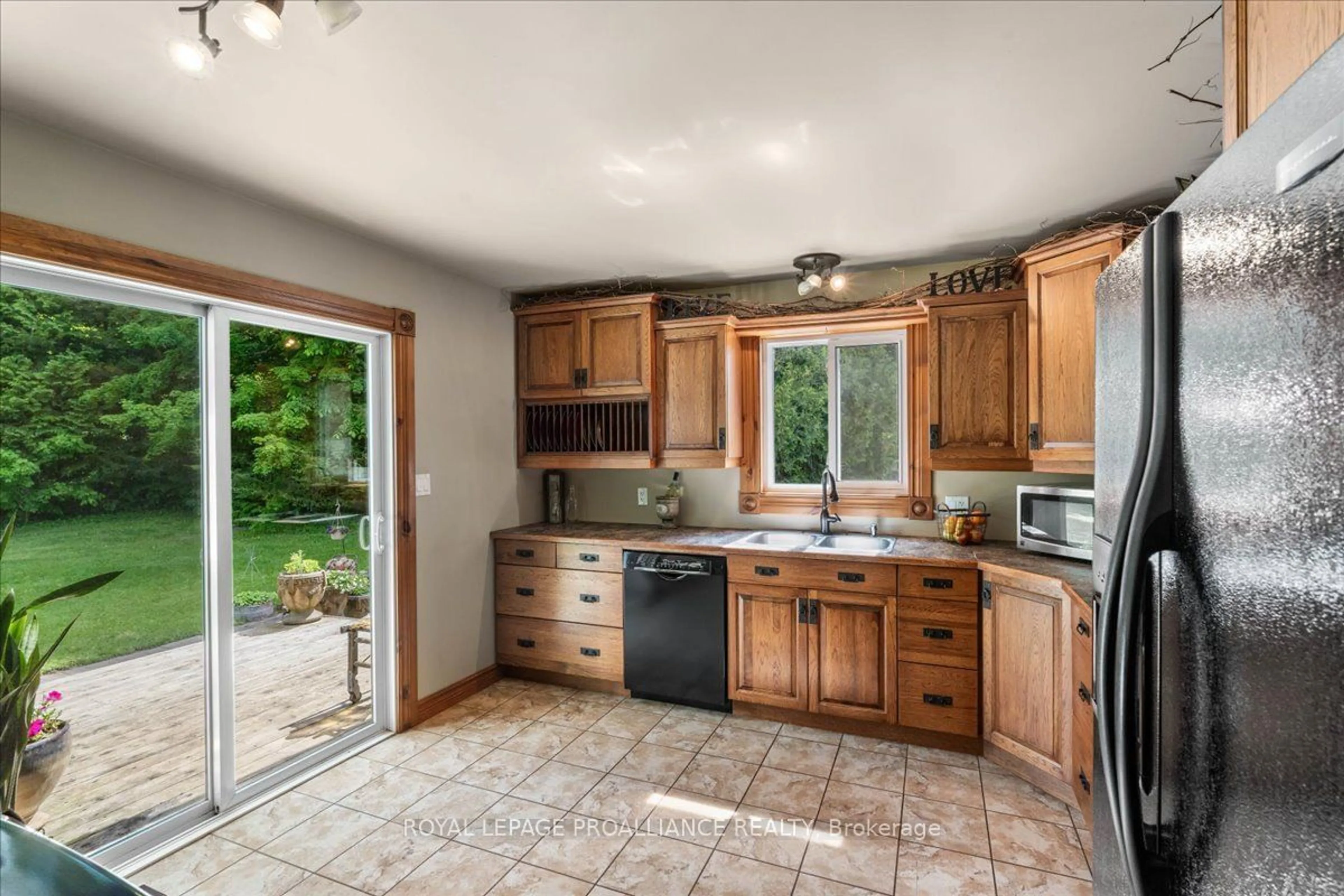 Standard kitchen, wood floors, cottage for 1297 Vanderwater Rd, Tweed Ontario K0K 3H0