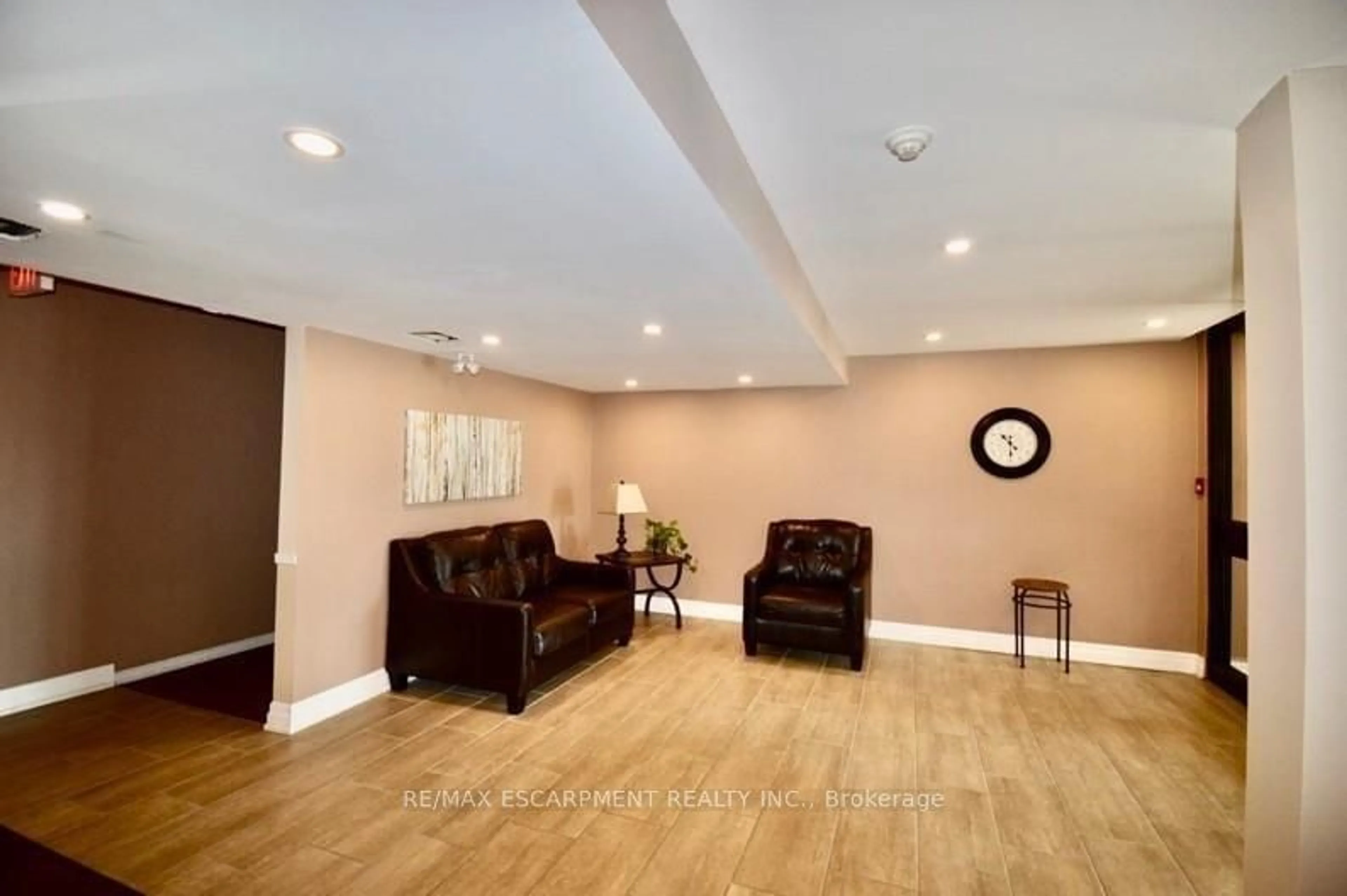 Indoor lobby, wood floors for 99 Donn Ave #704, Hamilton Ontario L8G 5B2