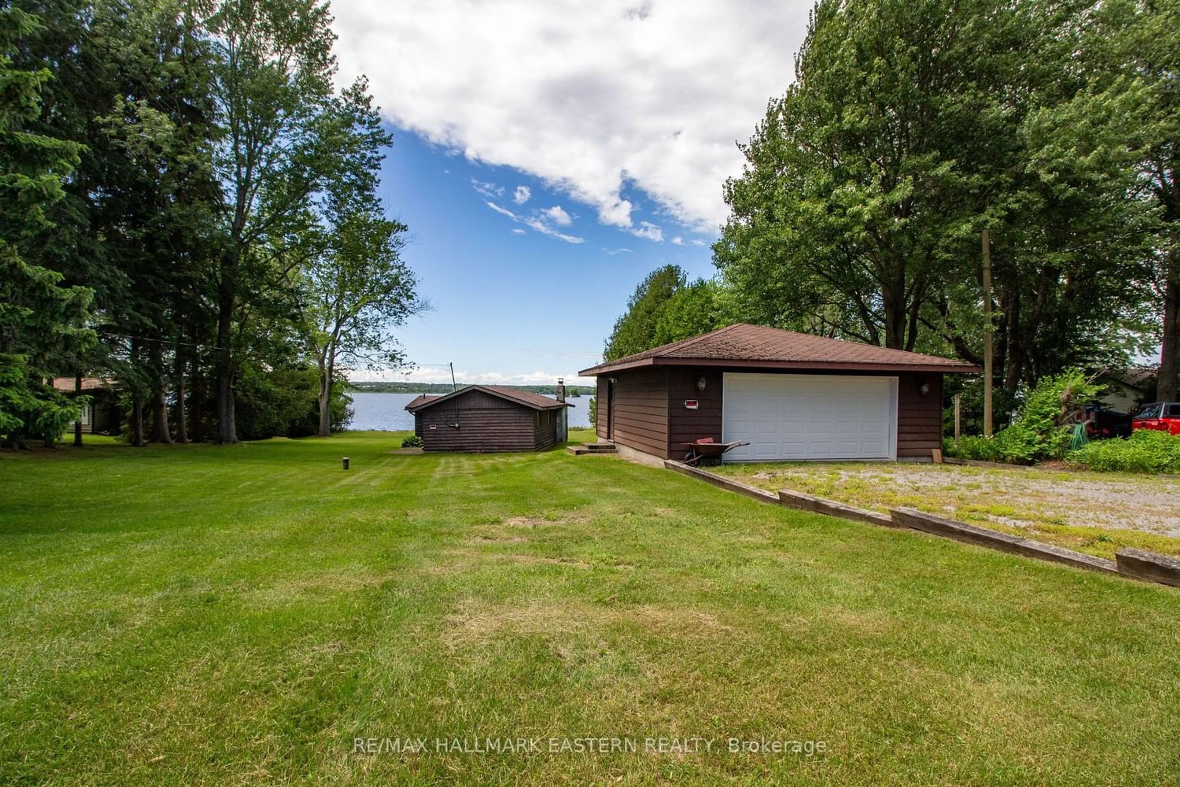 Cottage for 1380 Island View Dr, Smith-Ennismore-Lakefield Ontario K0L 1T0