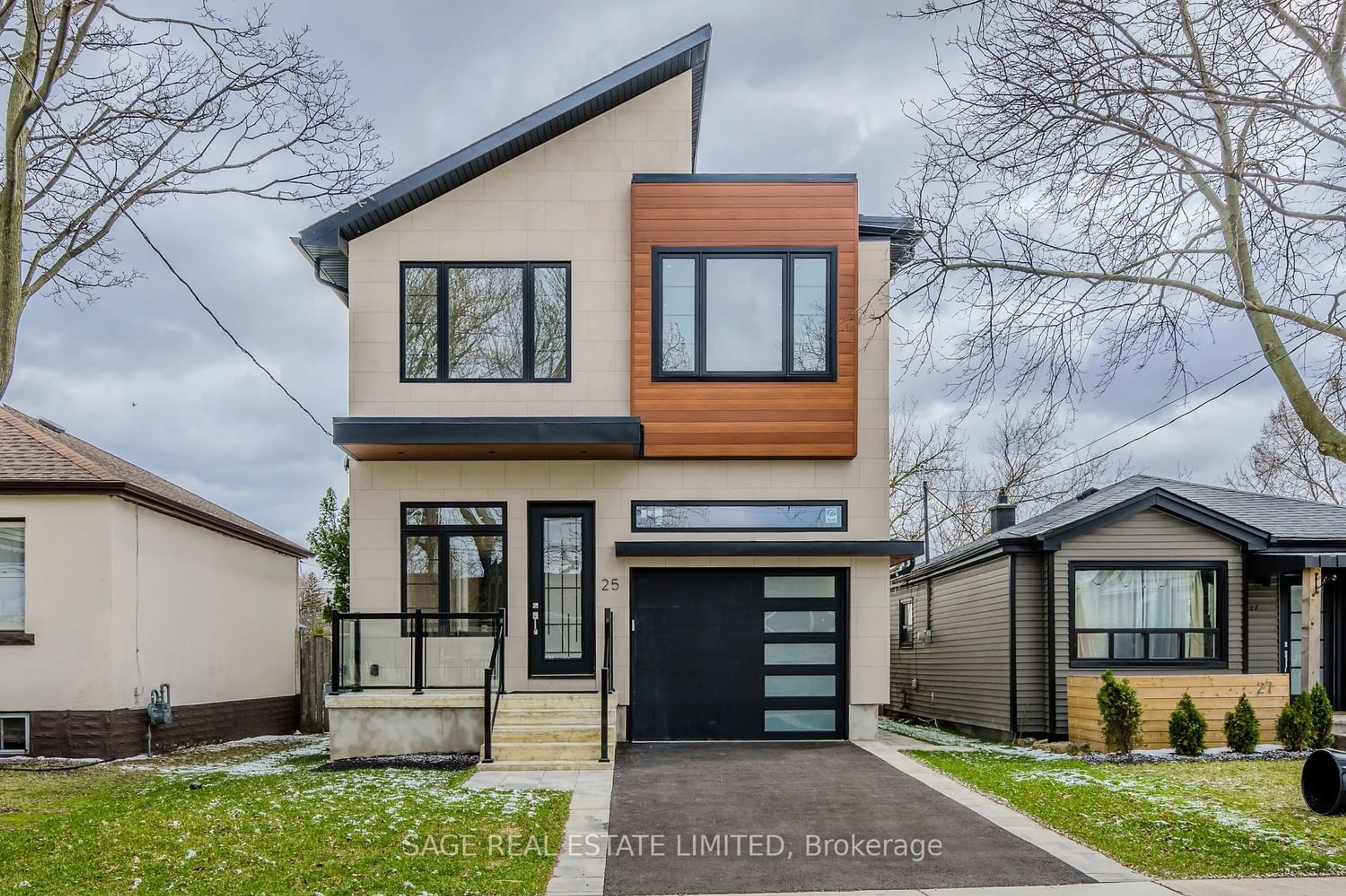 Frontside or backside of a home for 25 Shadyside Ave, Hamilton Ontario L8V 3E2