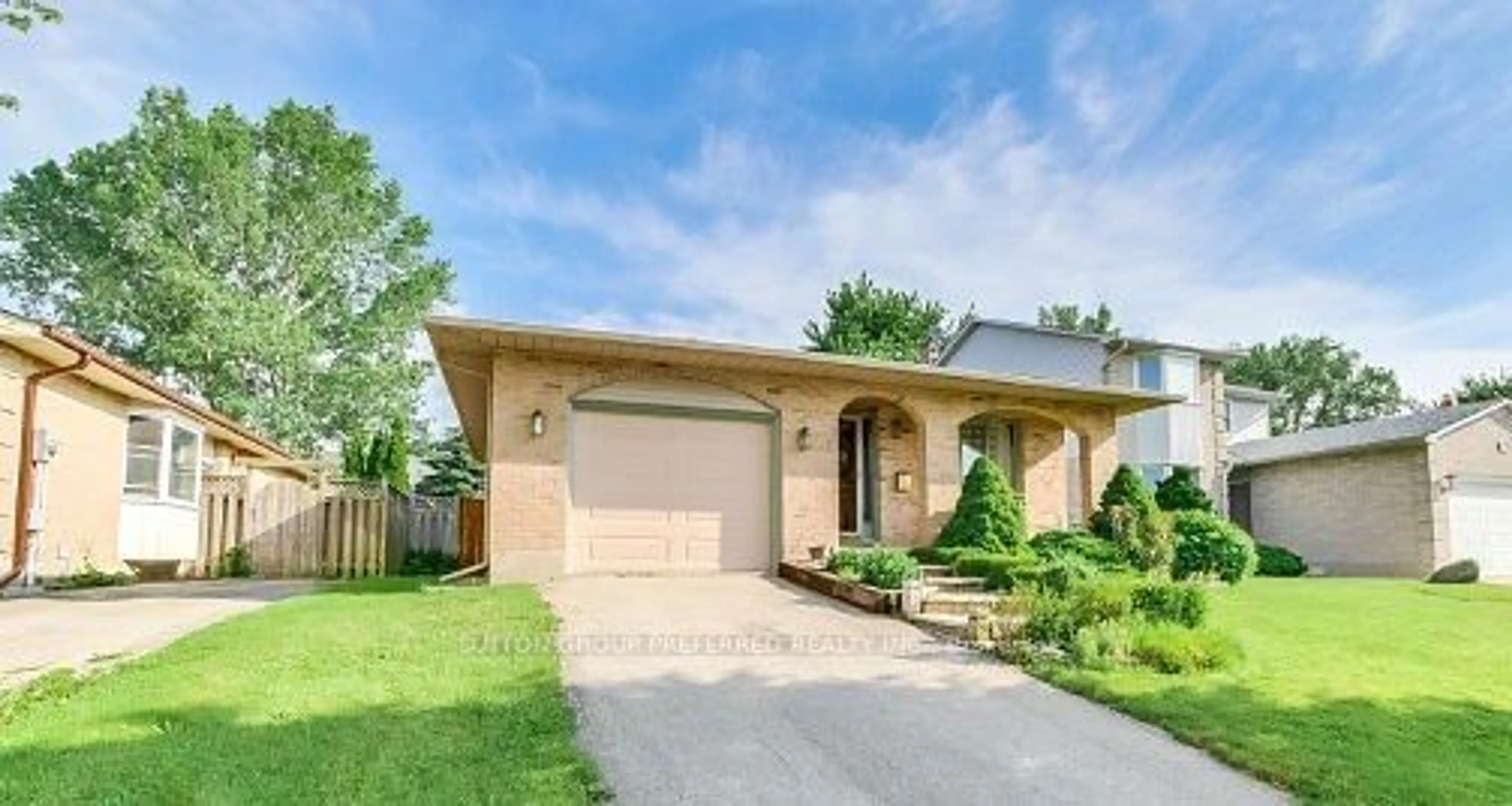 Frontside or backside of a home for 108 Blanchard Cres, London Ontario N6G 4E5