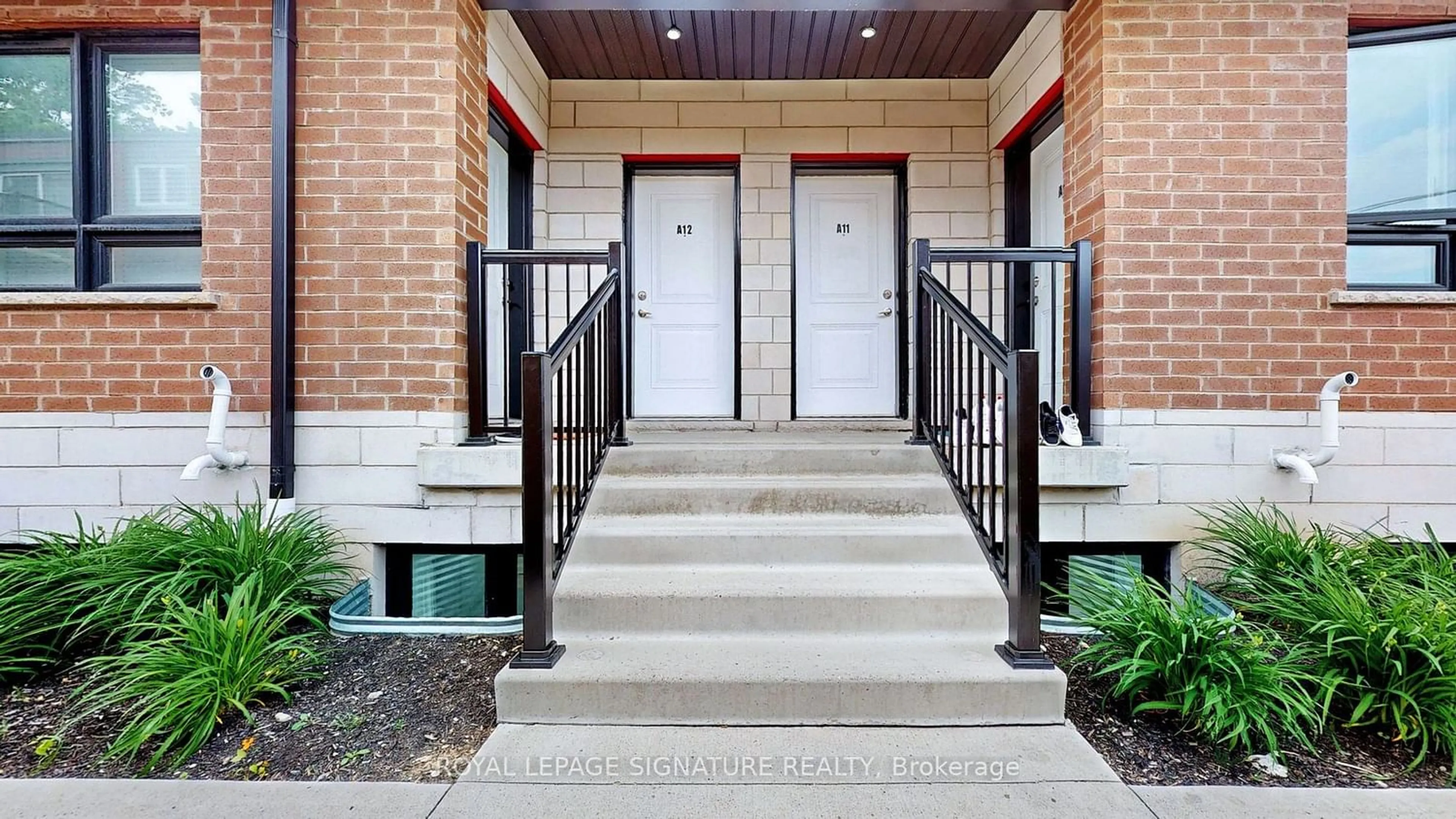 Indoor entryway for 374 Prospect Ave #A12, Kitchener Ontario N2A 0L2