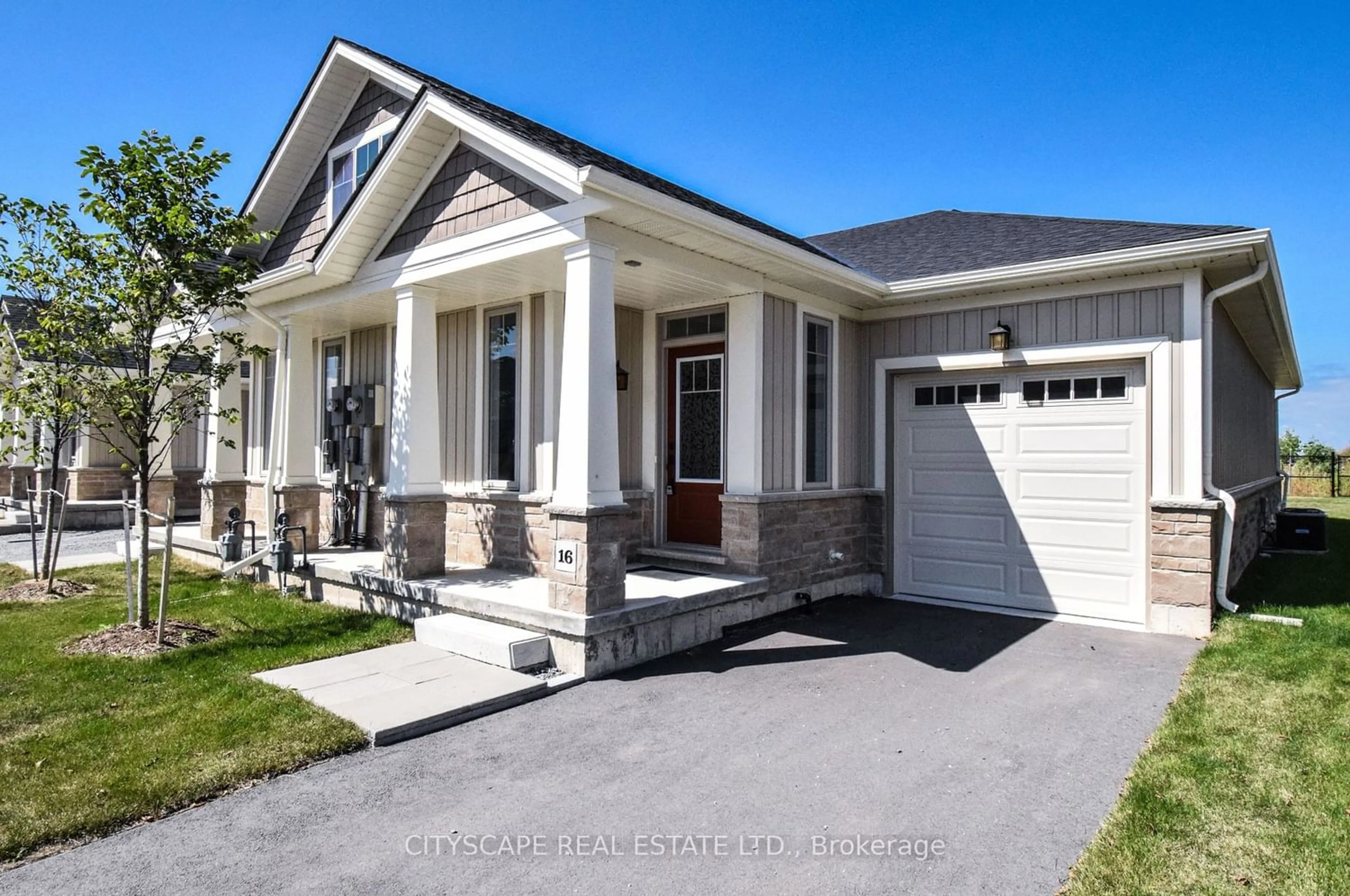 Frontside or backside of a home for 16 Noah Common, St. Catharines Ontario L2P 0G1