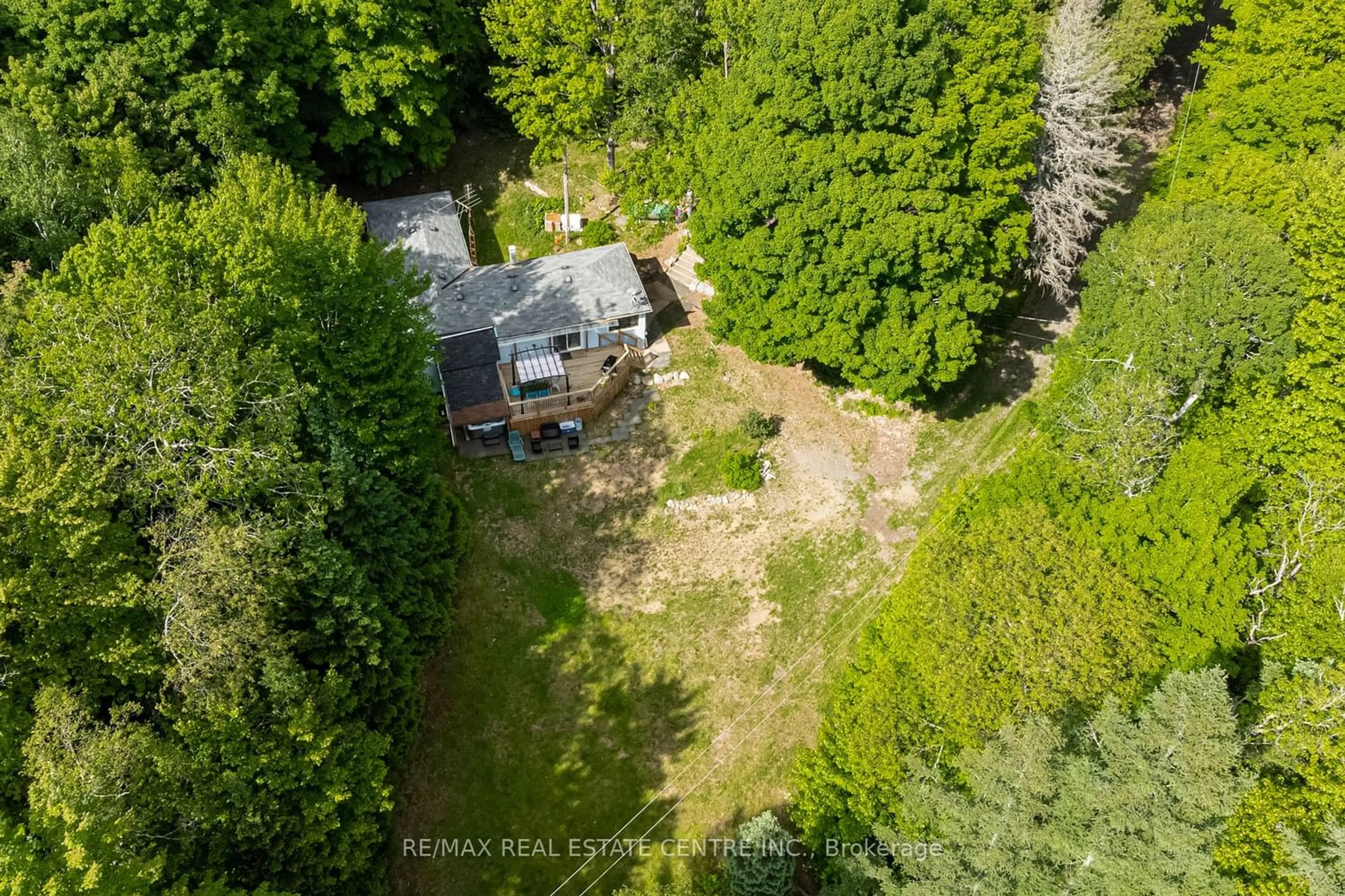 Cottage for 1388 Carlsmount Rd, Bracebridge Ontario P1L 1X1