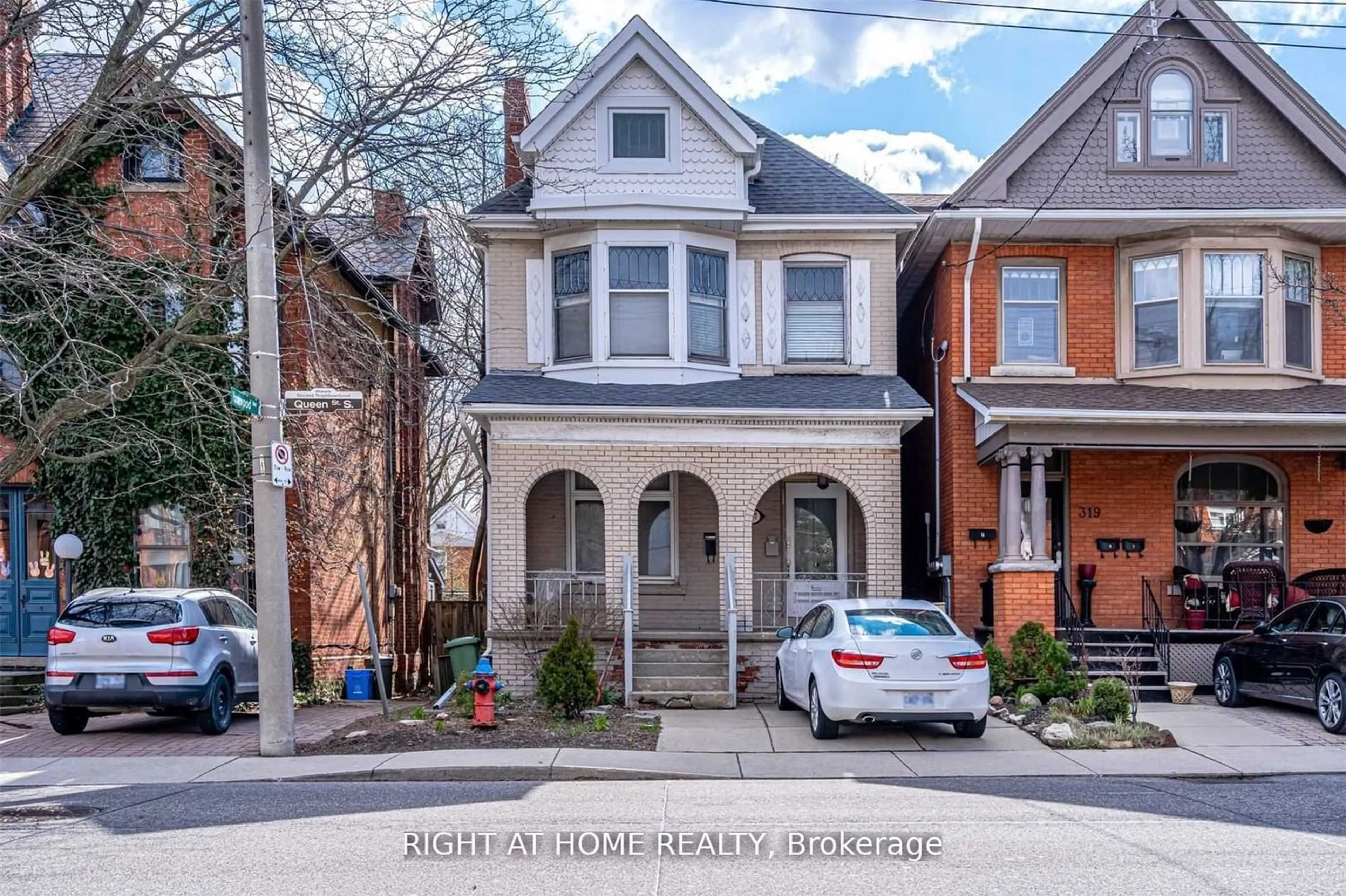 Street view for 317 Queen St, Hamilton Ontario L8P 3T6