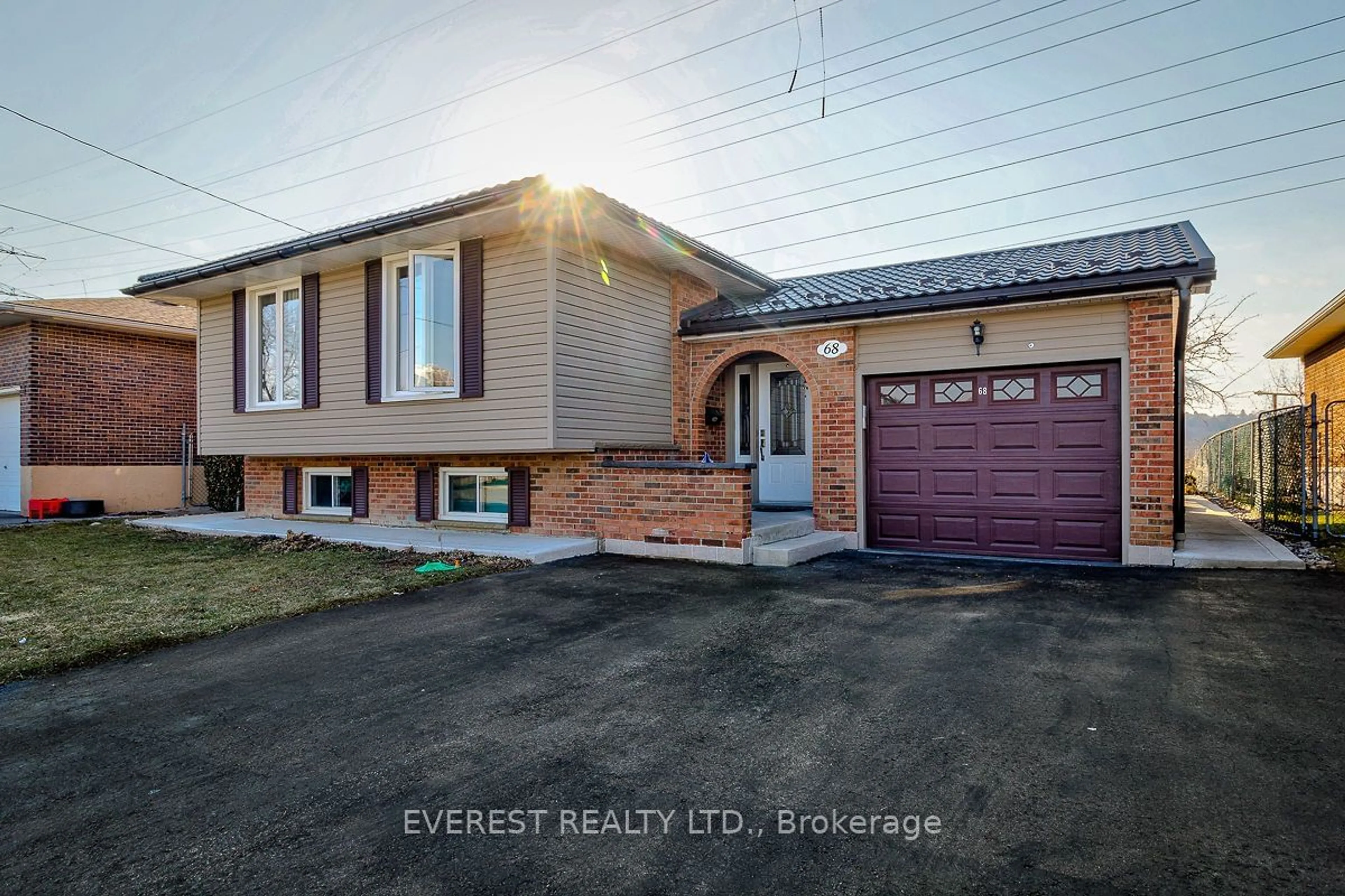 Frontside or backside of a home for 68 Forest Hill Cres, Hamilton Ontario L8K 5V1