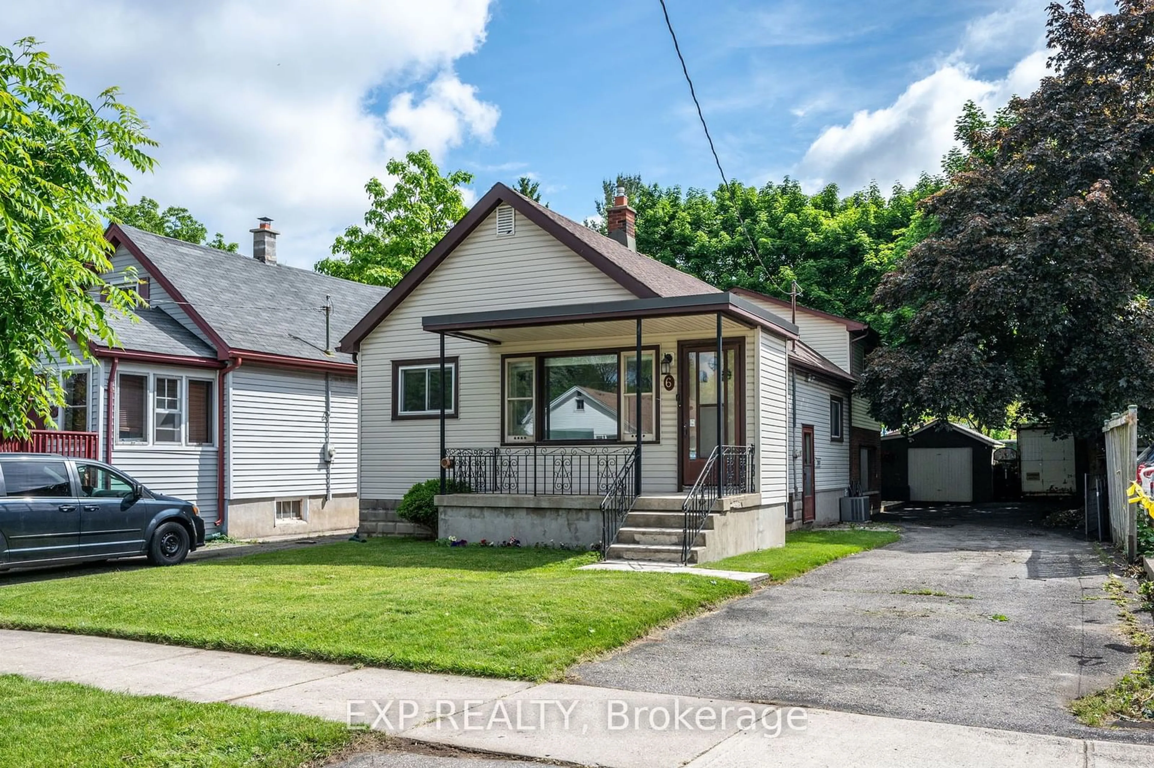 Frontside or backside of a home for 6 Lyman St, London Ontario N5Y 1M4