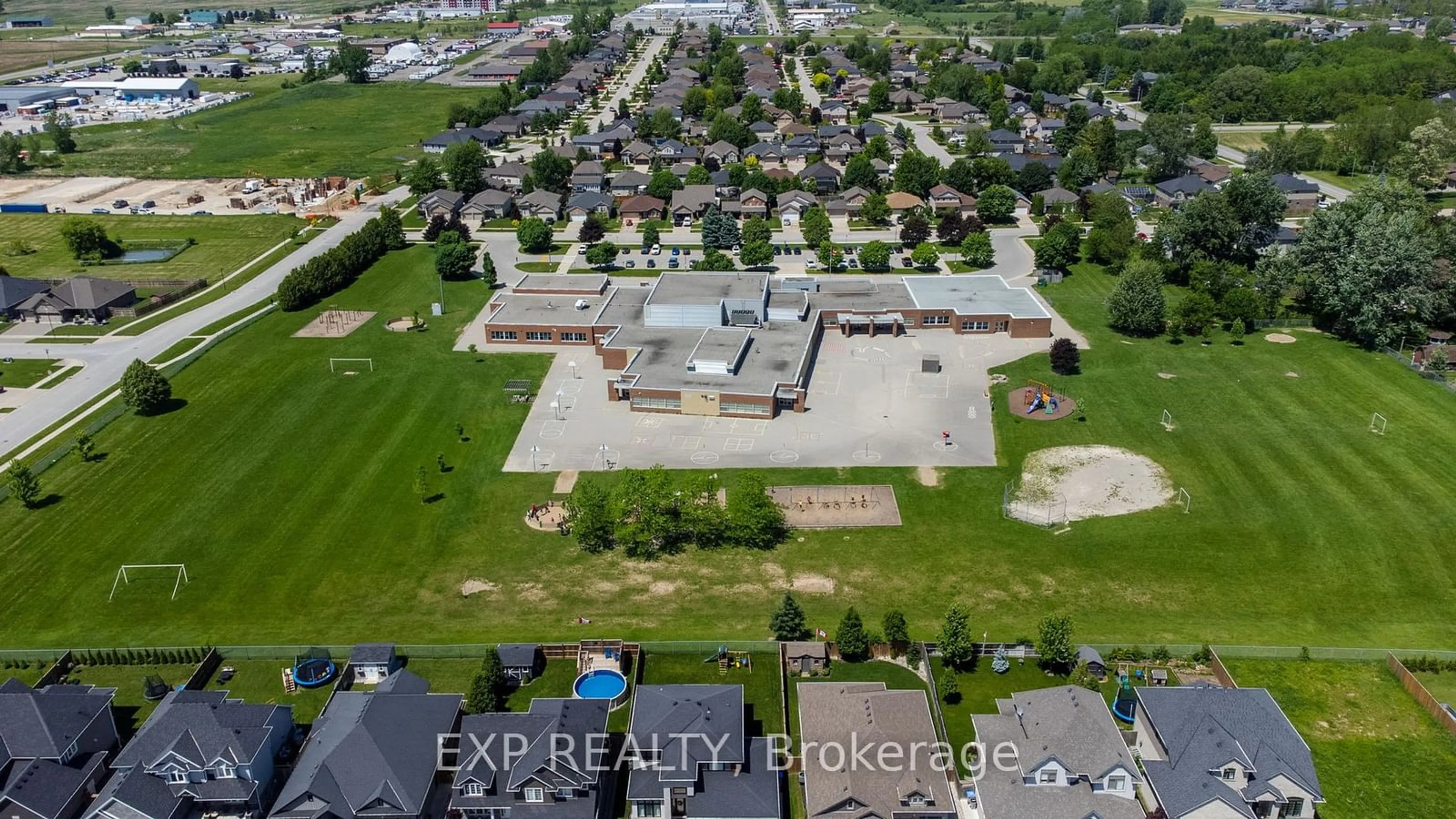 Street view for 389 Darcy Dr, Strathroy-Caradoc Ontario N7G 0A1
