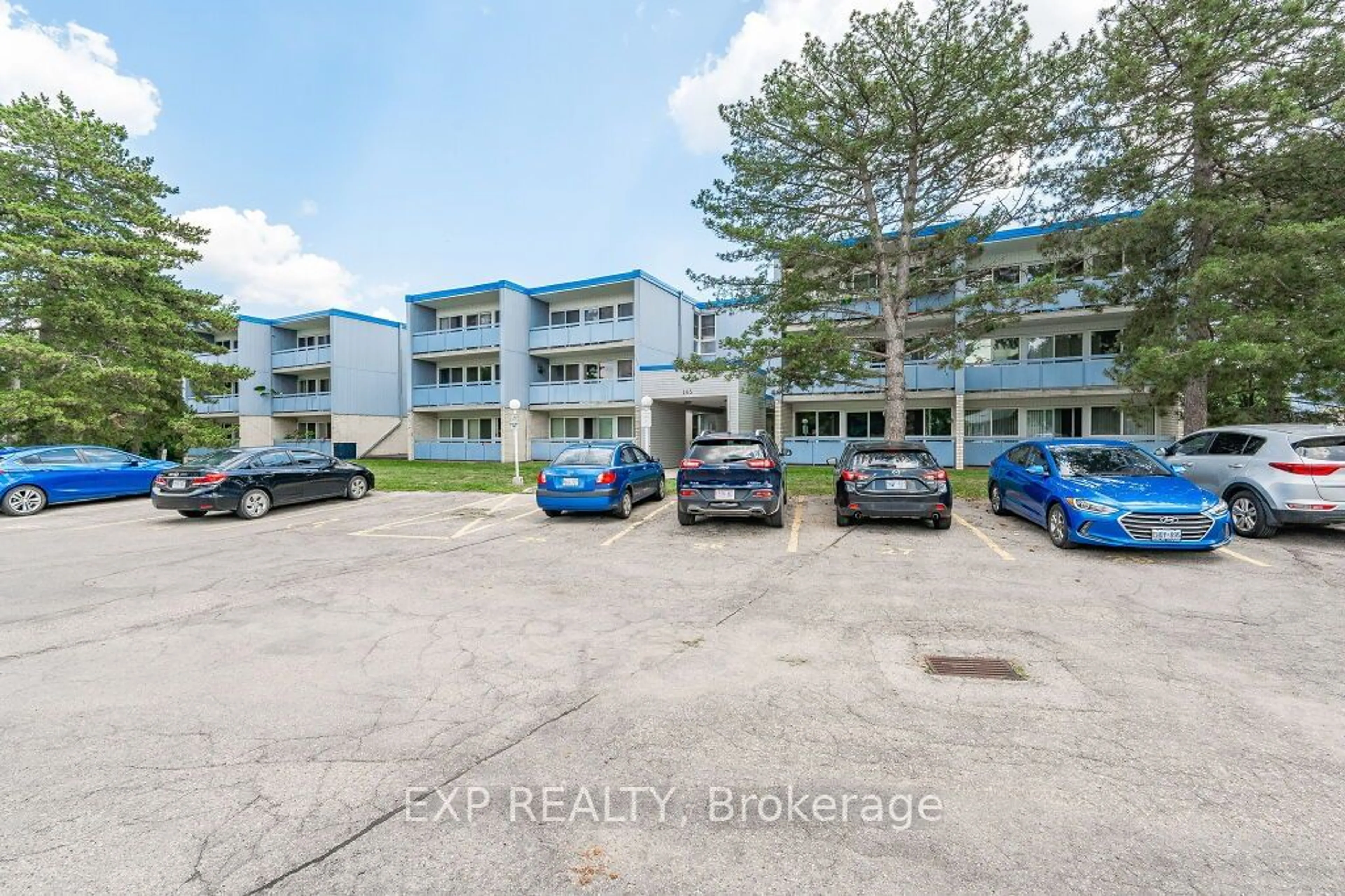Outside view for 105 Conroy Cres #309, Guelph Ontario N1G 2V5
