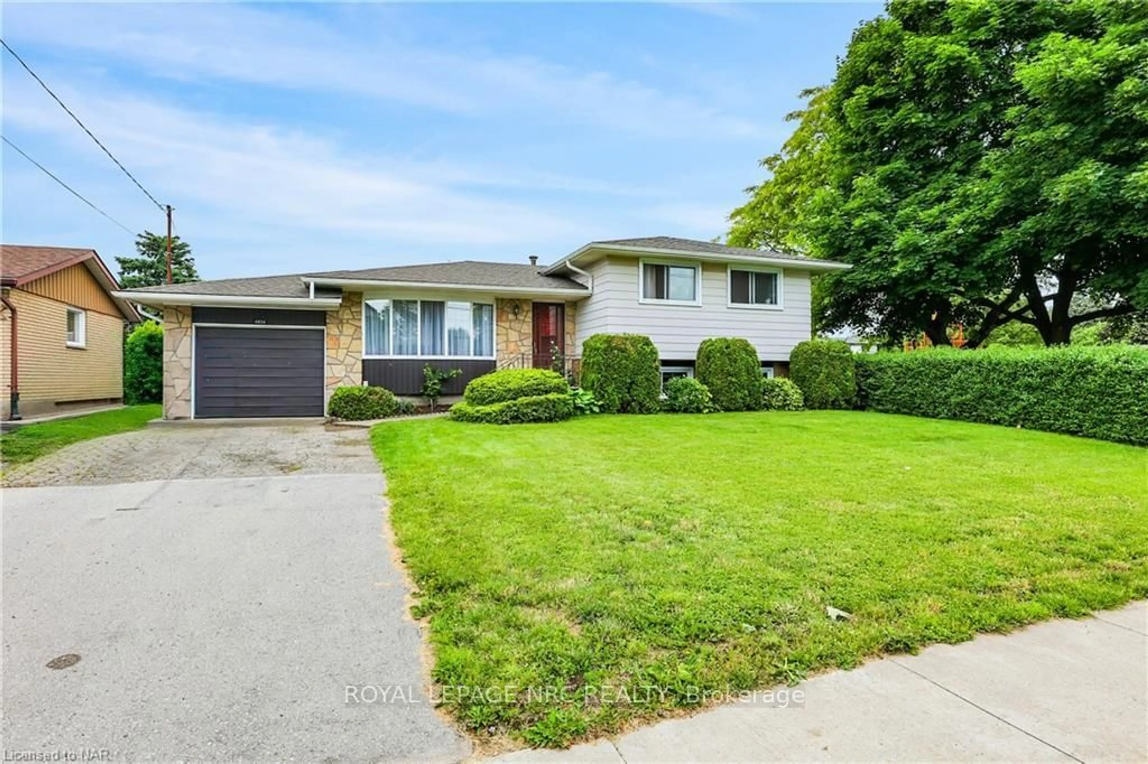 Frontside or backside of a home, the street view for 4934 Drake Ave, Lincoln Ontario L0R 1B5