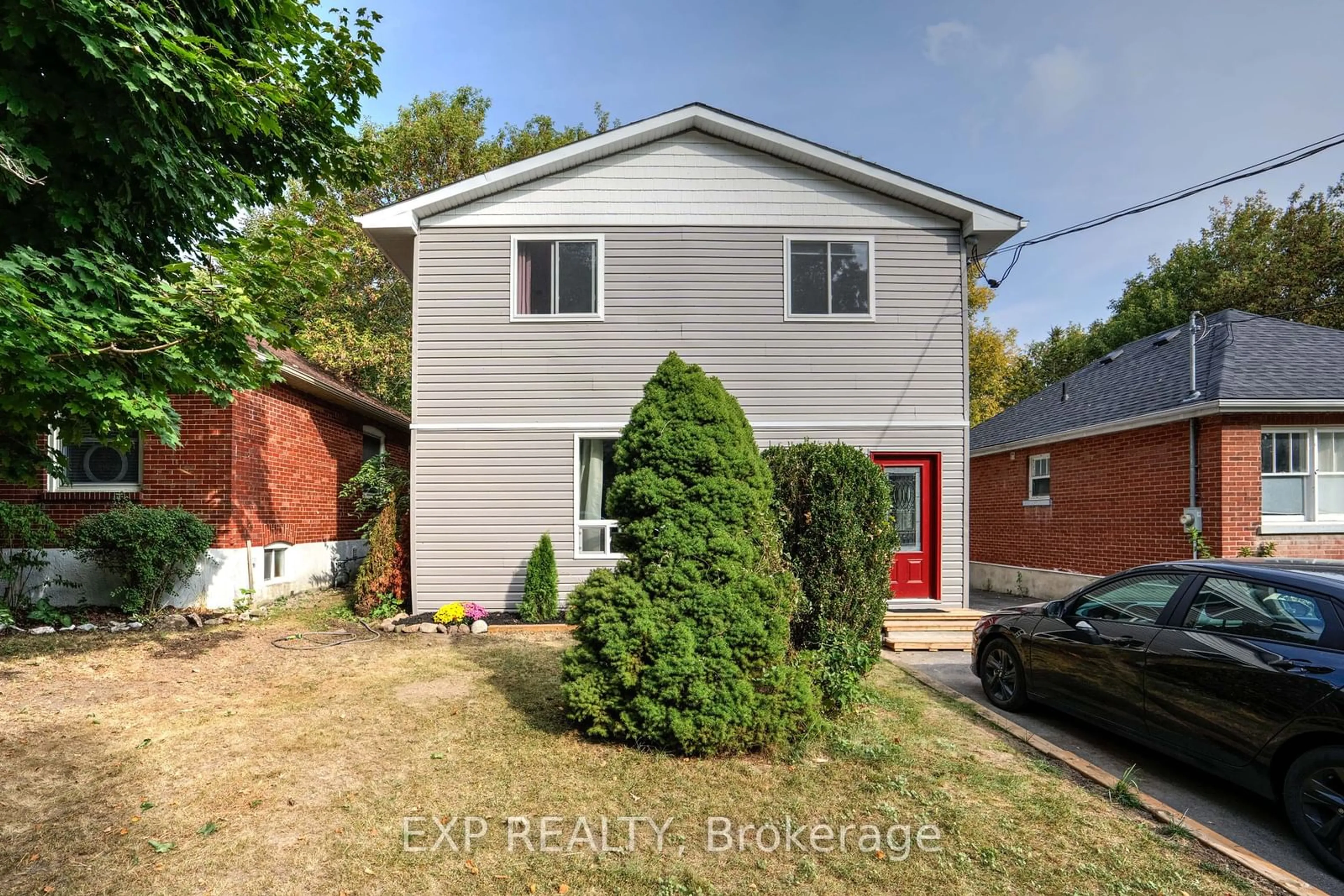 Frontside or backside of a home for 549 Alfred St, Kingston Ontario K7K 4J6