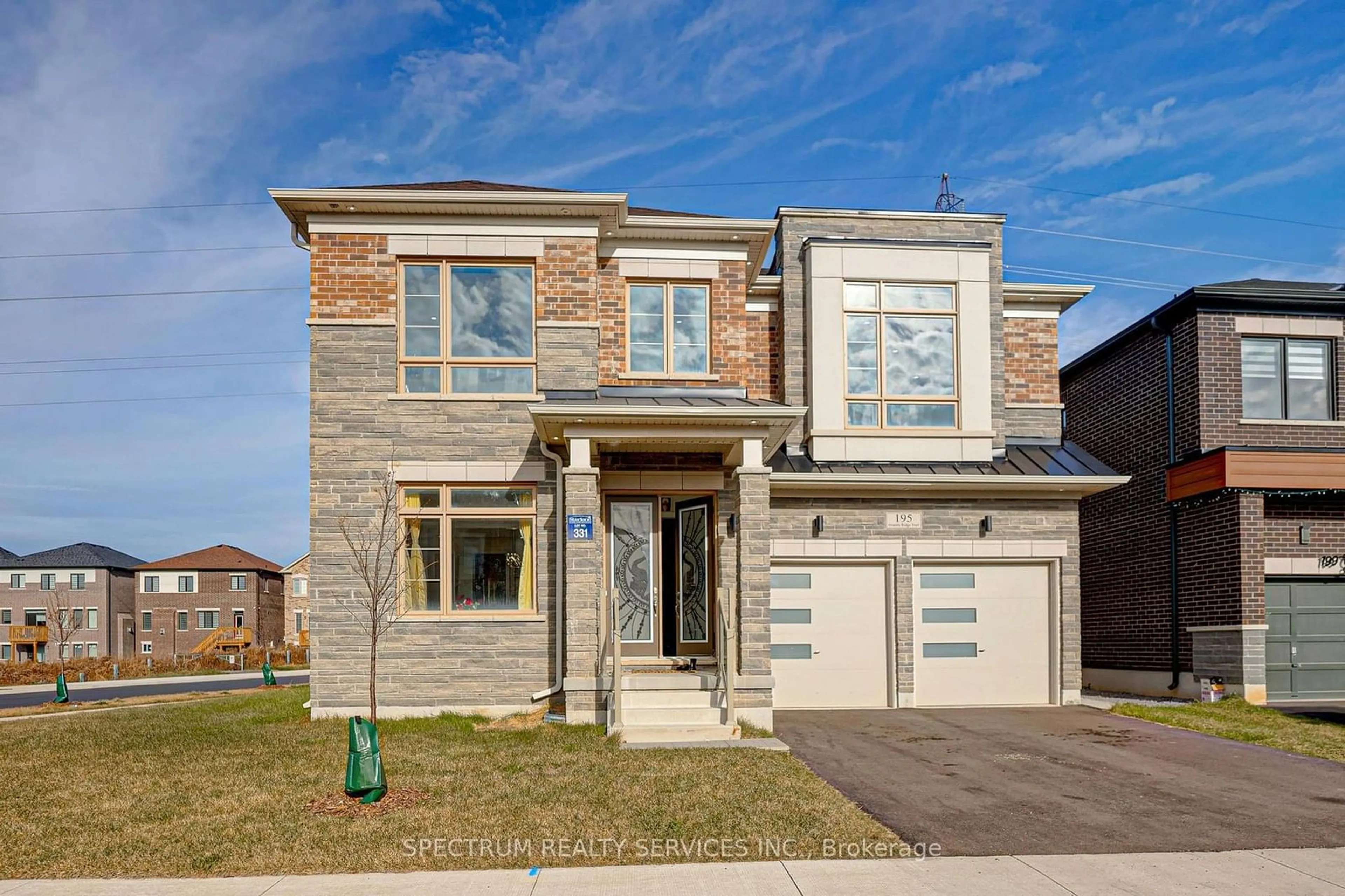 Home with brick exterior material for 195 Granite Ridge Tr, Hamilton Ontario L0R 2H7