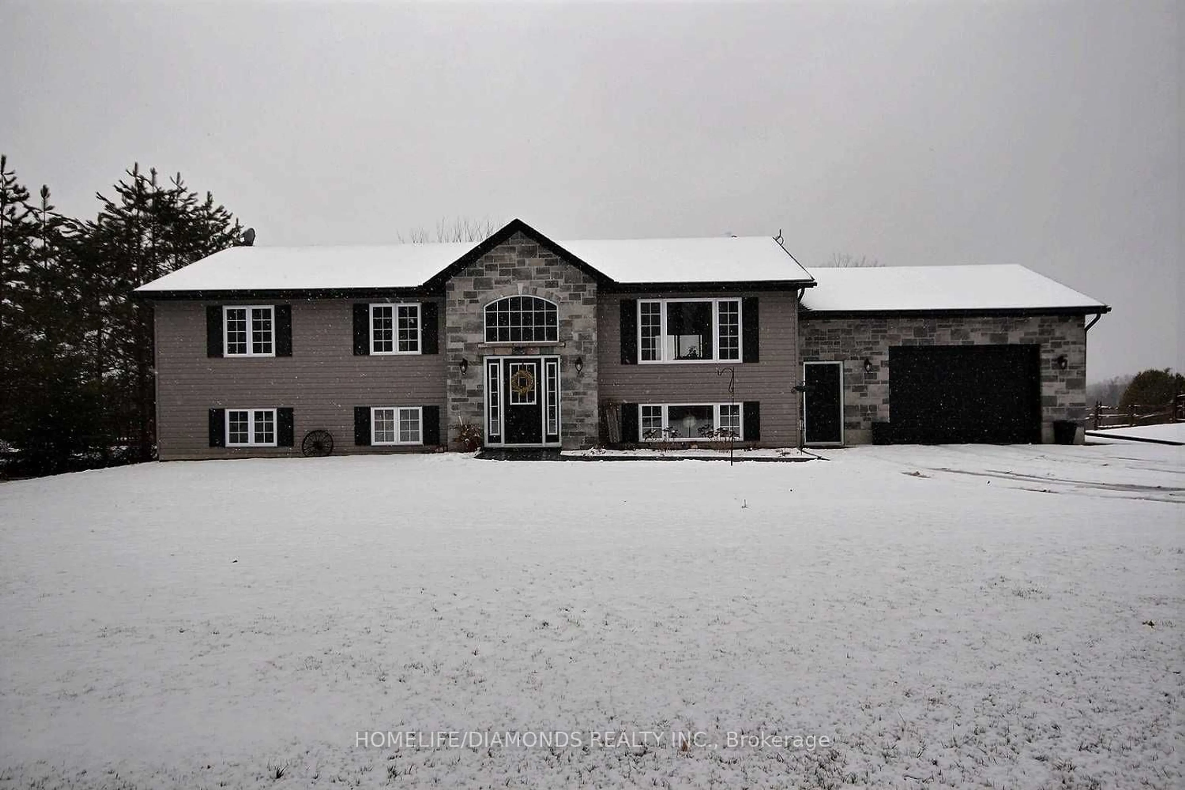 Outside view for 136 Fitzgerald Rd, Quinte West Ontario K8V 0B1