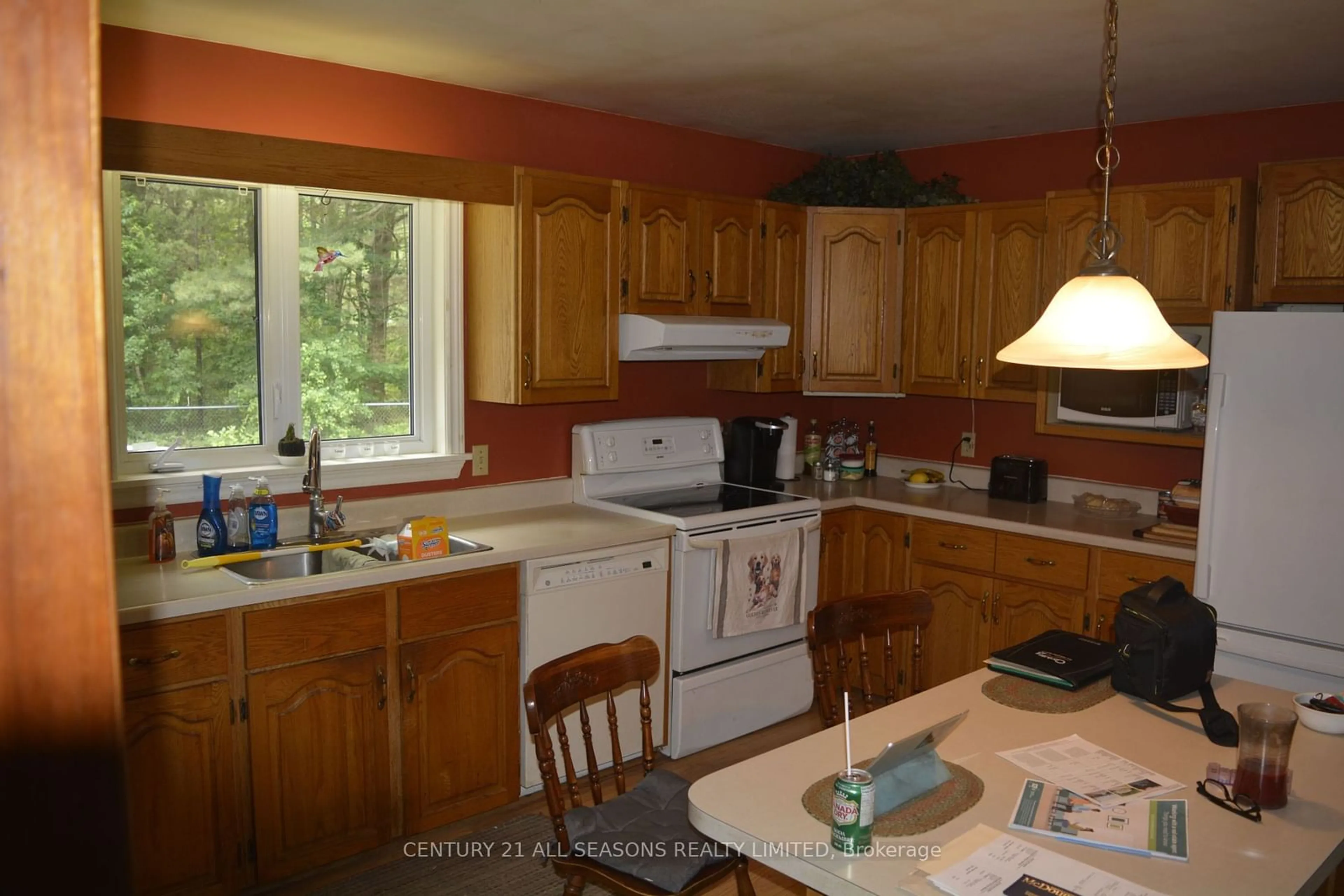 Standard kitchen for 57 Bay Ridge Rd, Hastings Highlands Ontario K0L 1C0