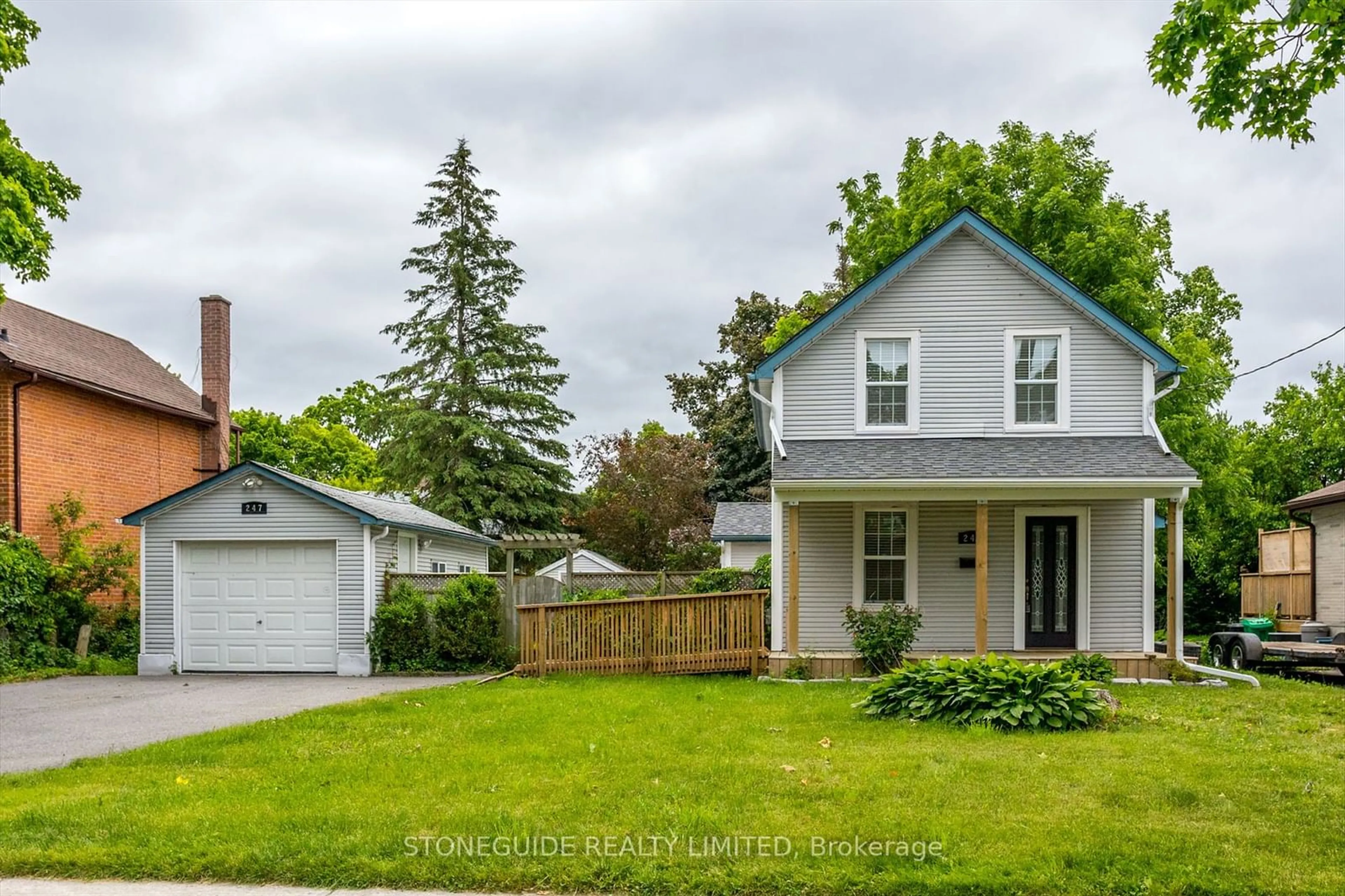 Frontside or backside of a home for 247 BELLEVUE St, Peterborough Ontario K9H 5E7