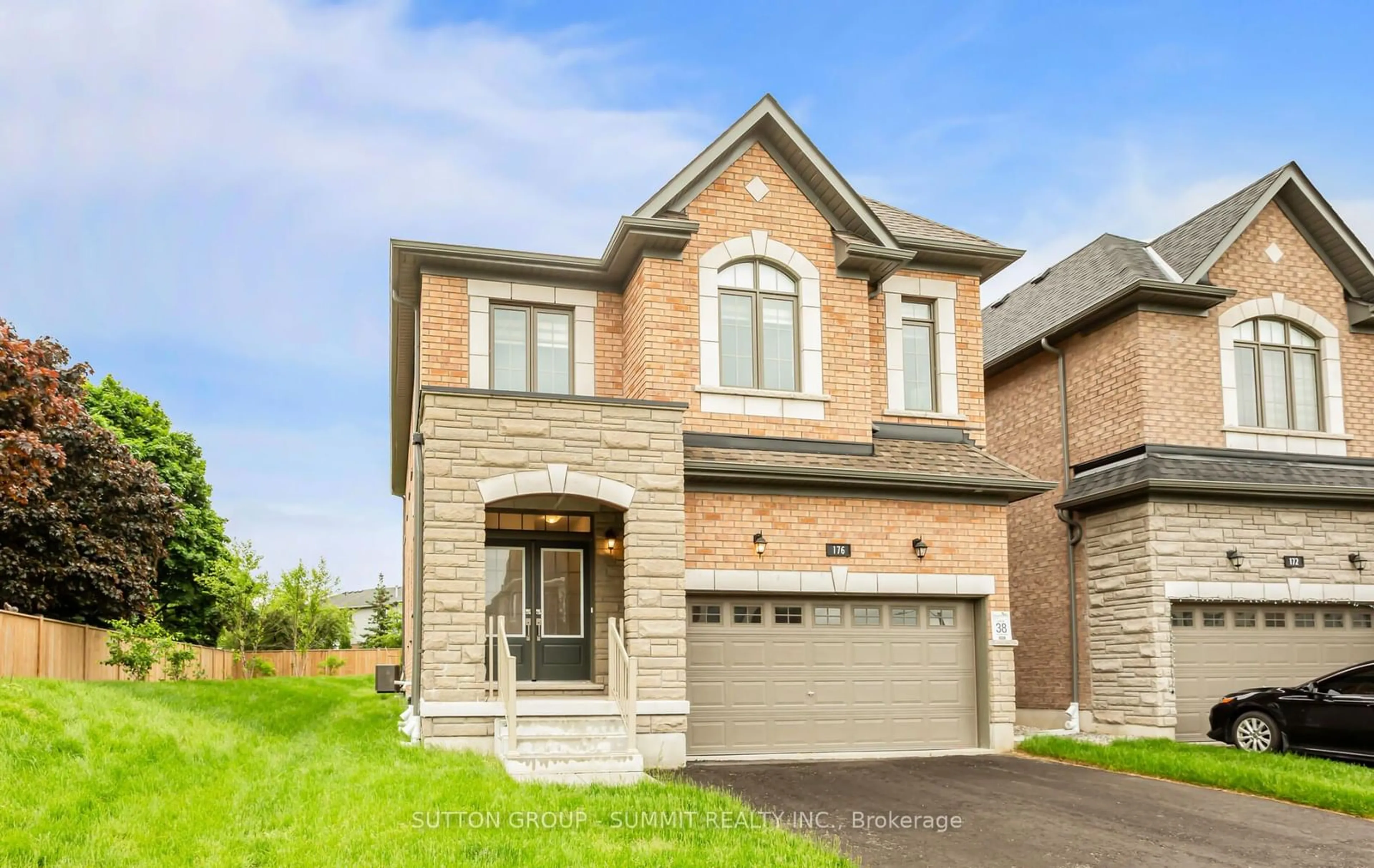 Home with brick exterior material for 176 Lumb Dr, Cambridge Ontario N1T 1P3