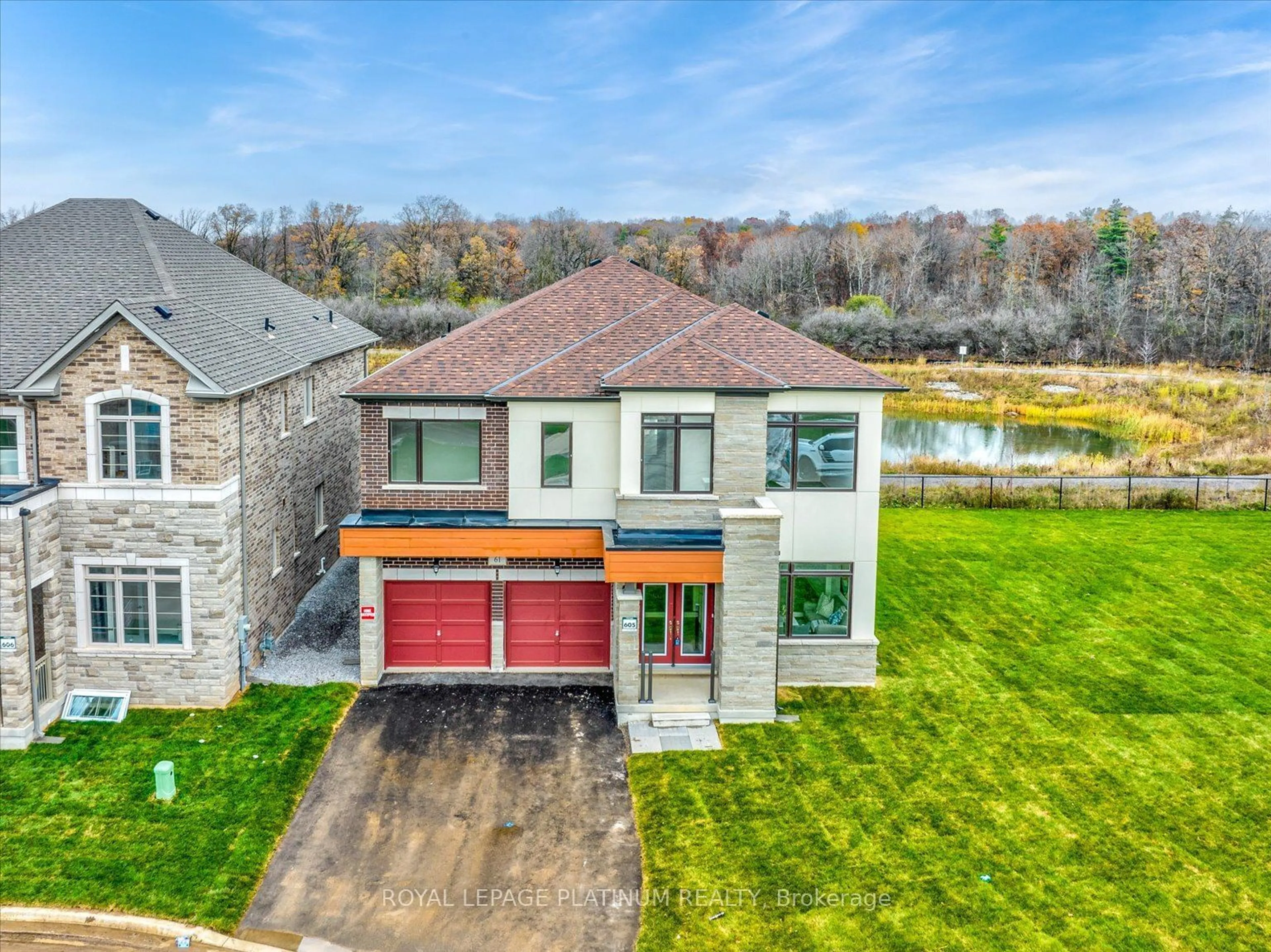 Frontside or backside of a home for 61 Pond View Gate, Hamilton Ontario L8B 1Y9