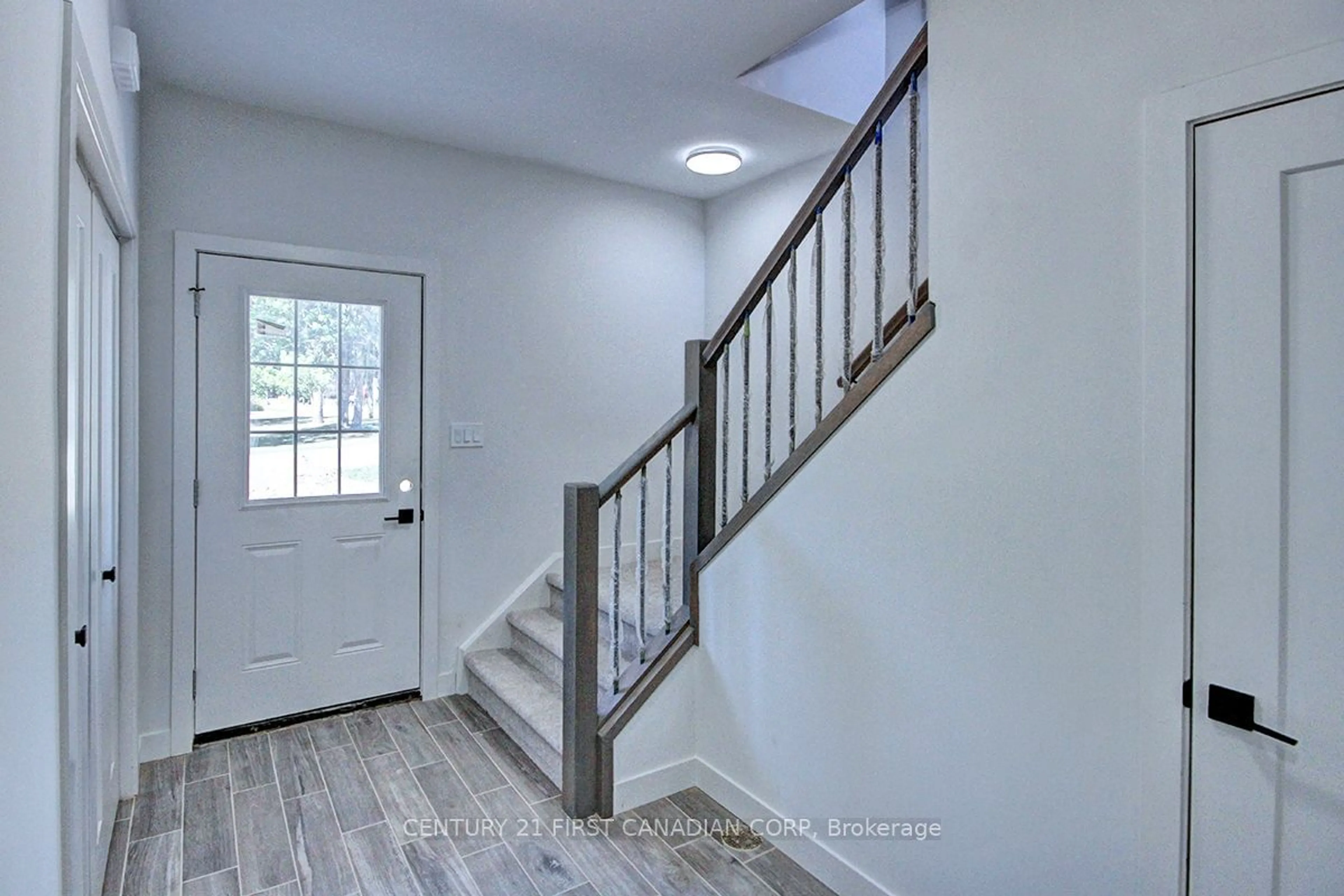 Indoor entryway for 173 William St, North Middlesex Ontario N0M 1A0