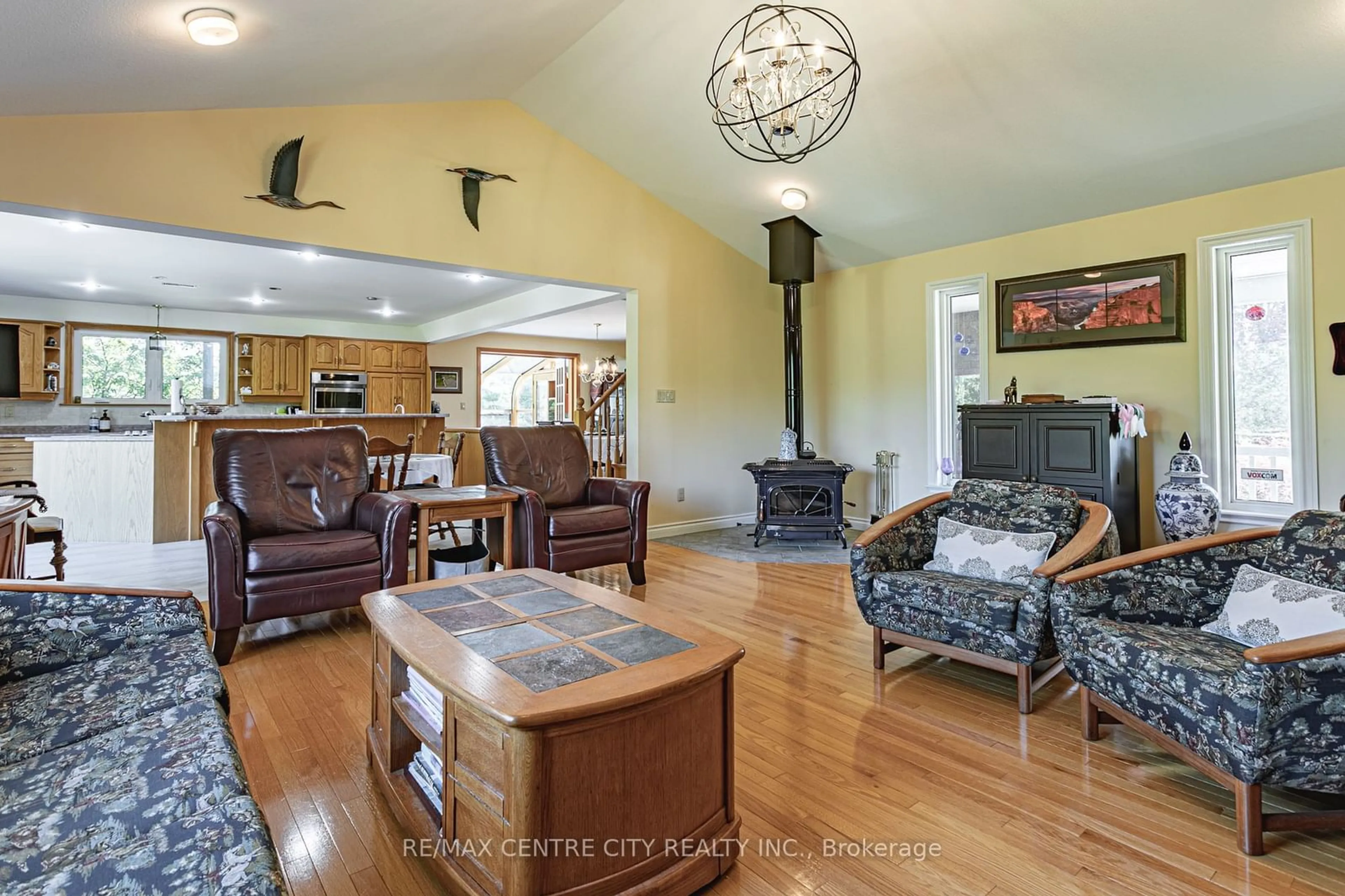 Living room, wood floors for 15260 Furnival Rd, West Elgin Ontario N0P 2C0