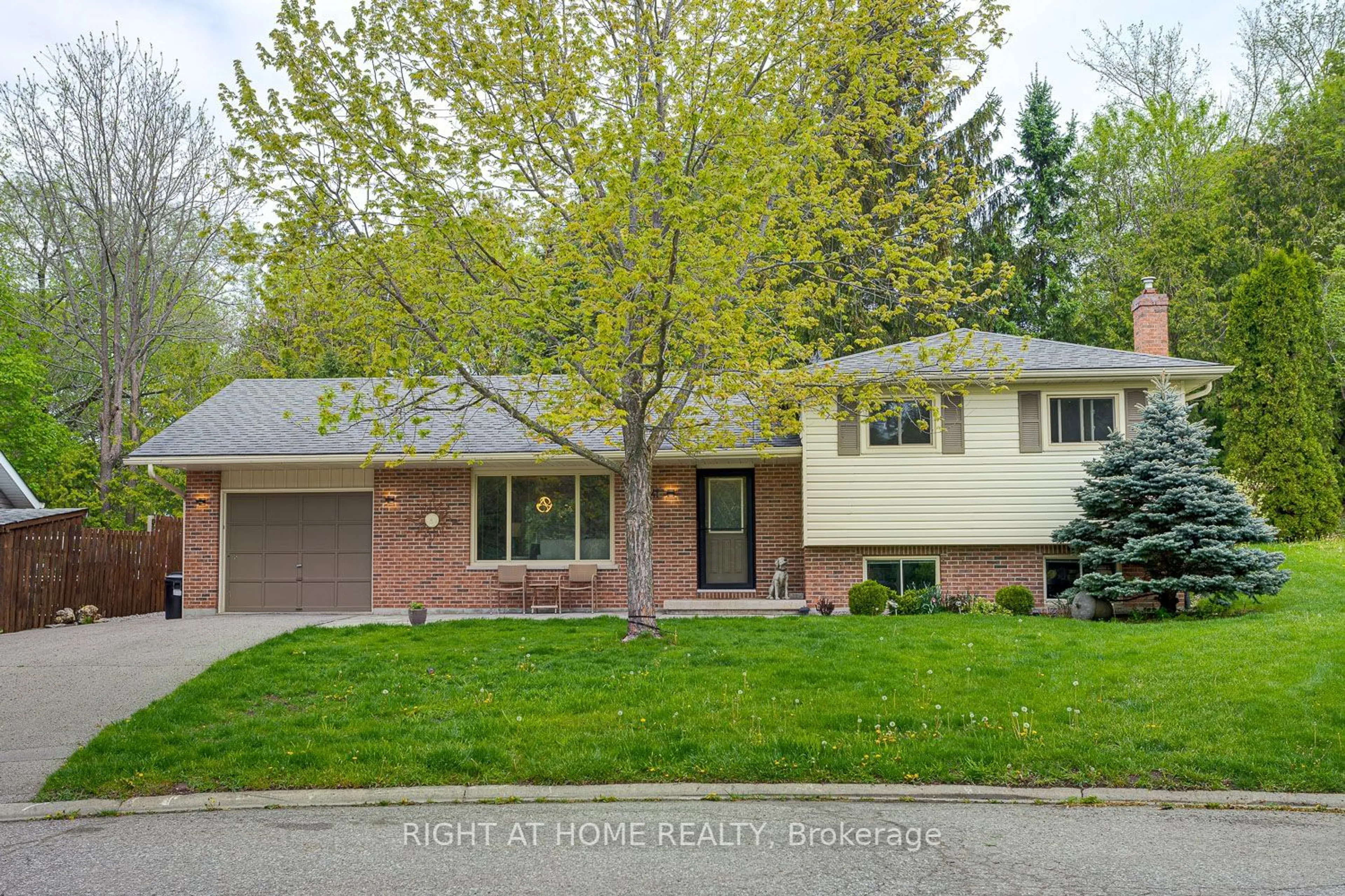 Frontside or backside of a home for 41 Janlisda Dr, Kawartha Lakes Ontario K0M 1N0