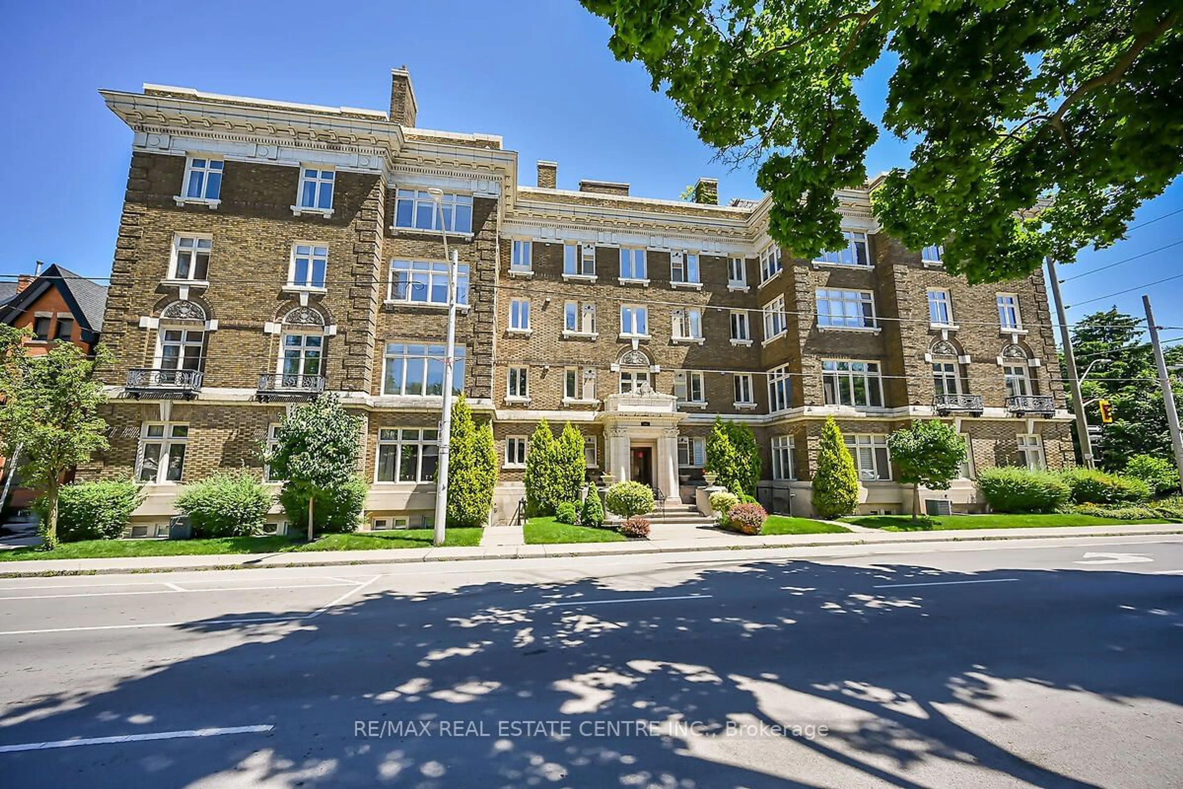 A pic from exterior of the house or condo for 86 Herkimer St #22, Hamilton Ontario L8P 2G7