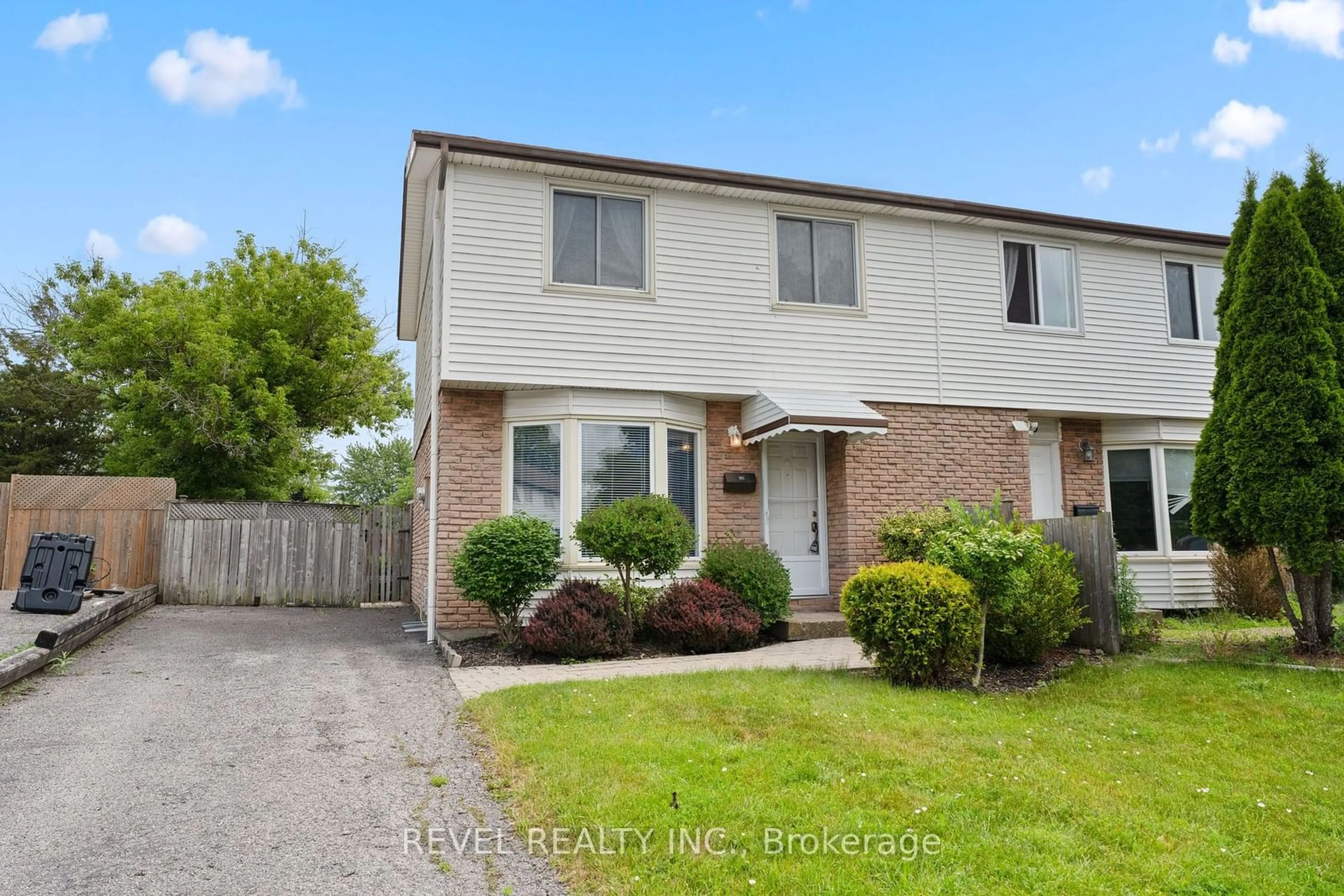A pic from exterior of the house or condo for 88 Manley Cres, St. Catharines Ontario L2V 4K3