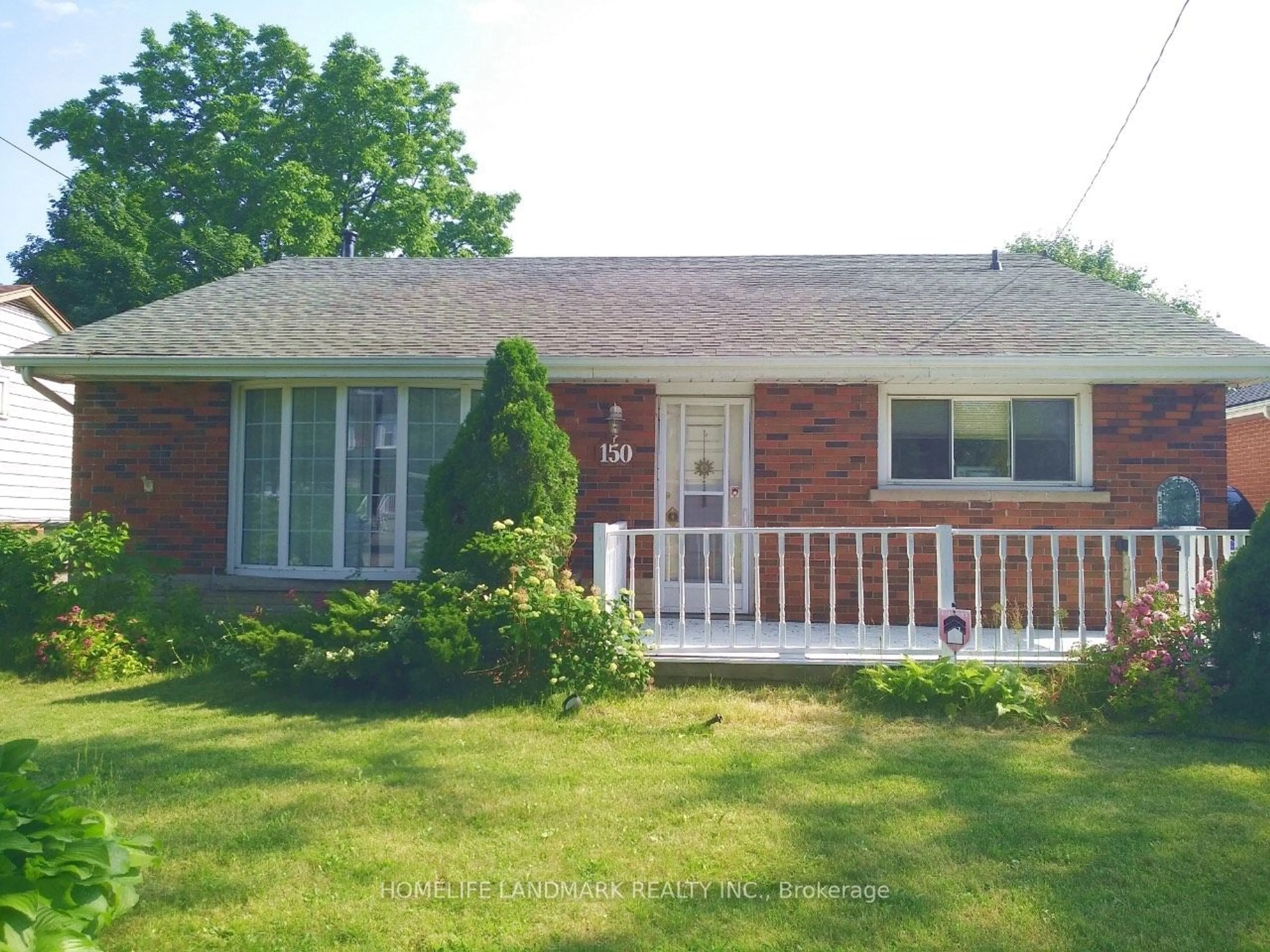 Frontside or backside of a home for 150 Fennell Ave, Hamilton Ontario L9A 1S3